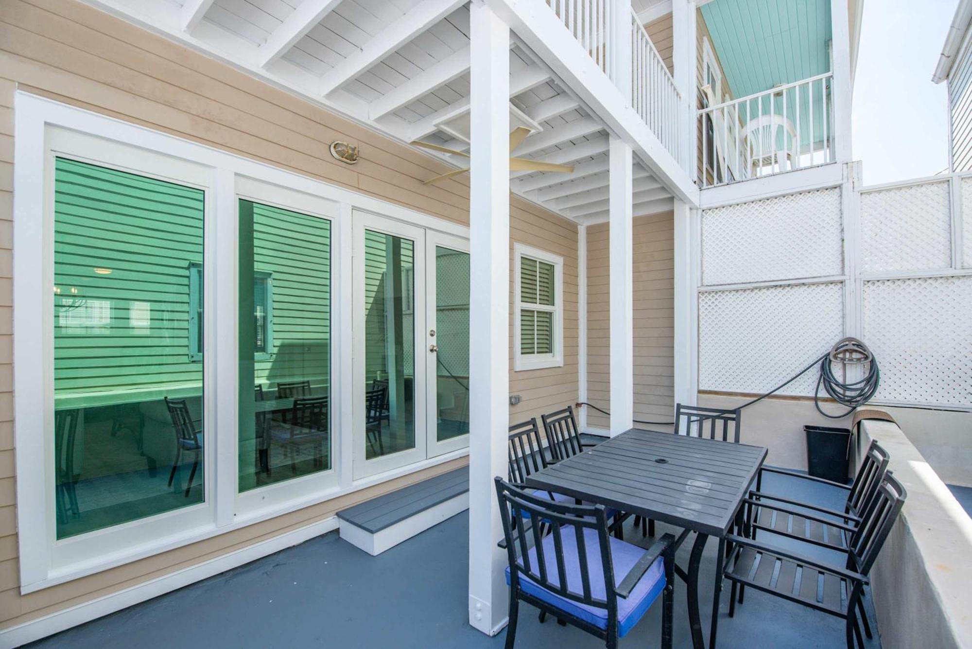 Holiday home New! Positano - Duval Square Condo, Pool, Hot Tub & Parking *