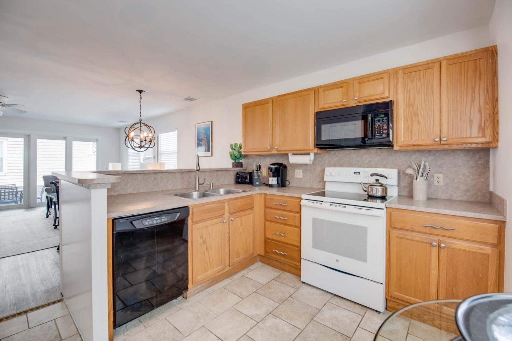 New! Positano - Duval Square Condo, Pool, Hot Tub & Parking *