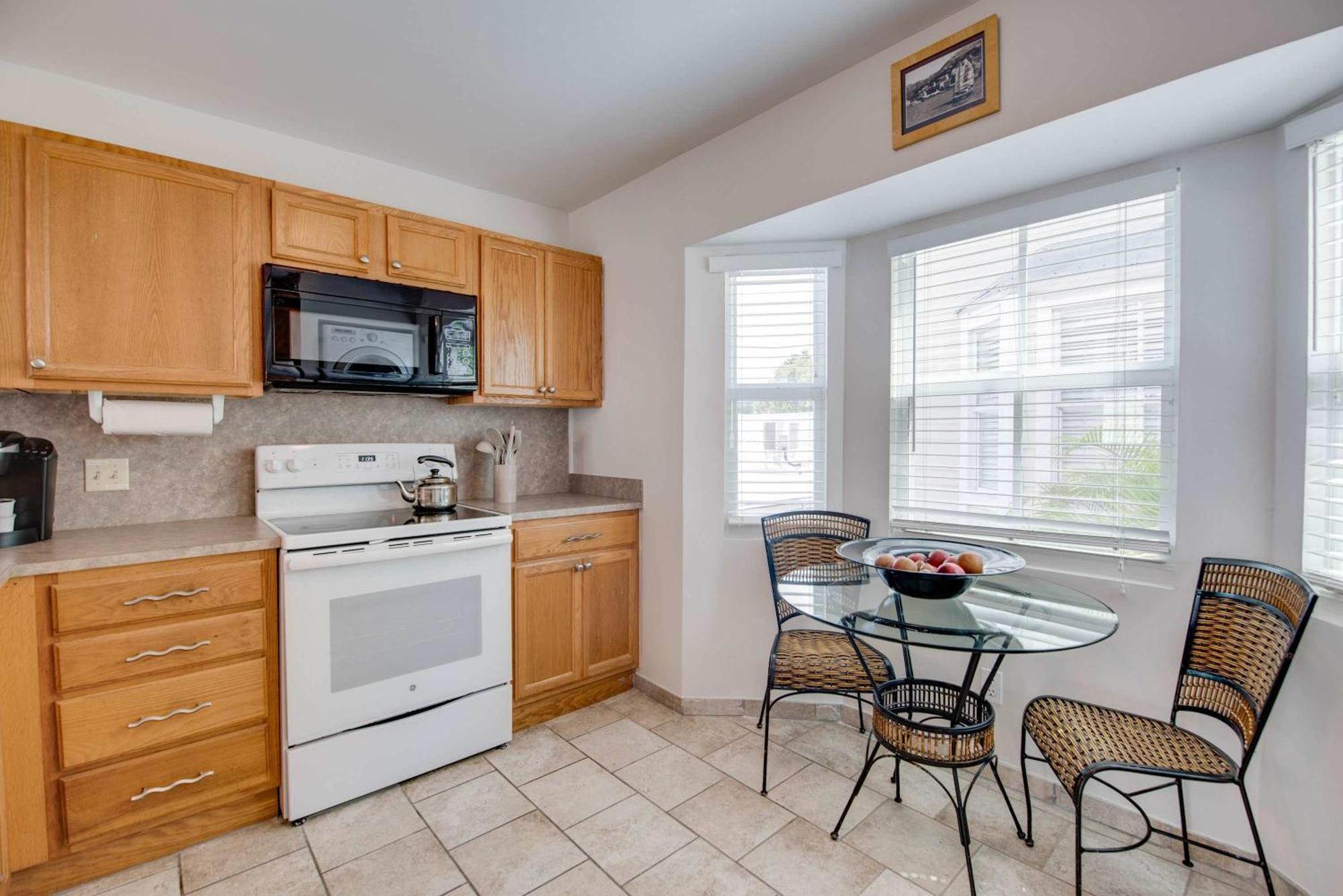 Holiday home New! Positano - Duval Square Condo, Pool, Hot Tub & Parking