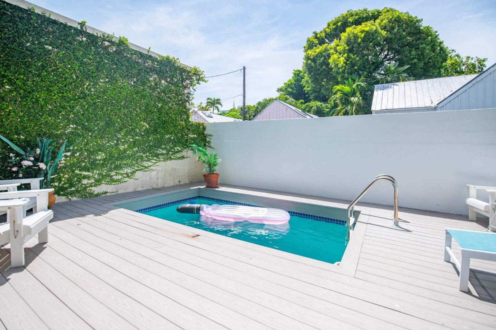 Apartment New Rose Petal Petite - Pool & Parking *