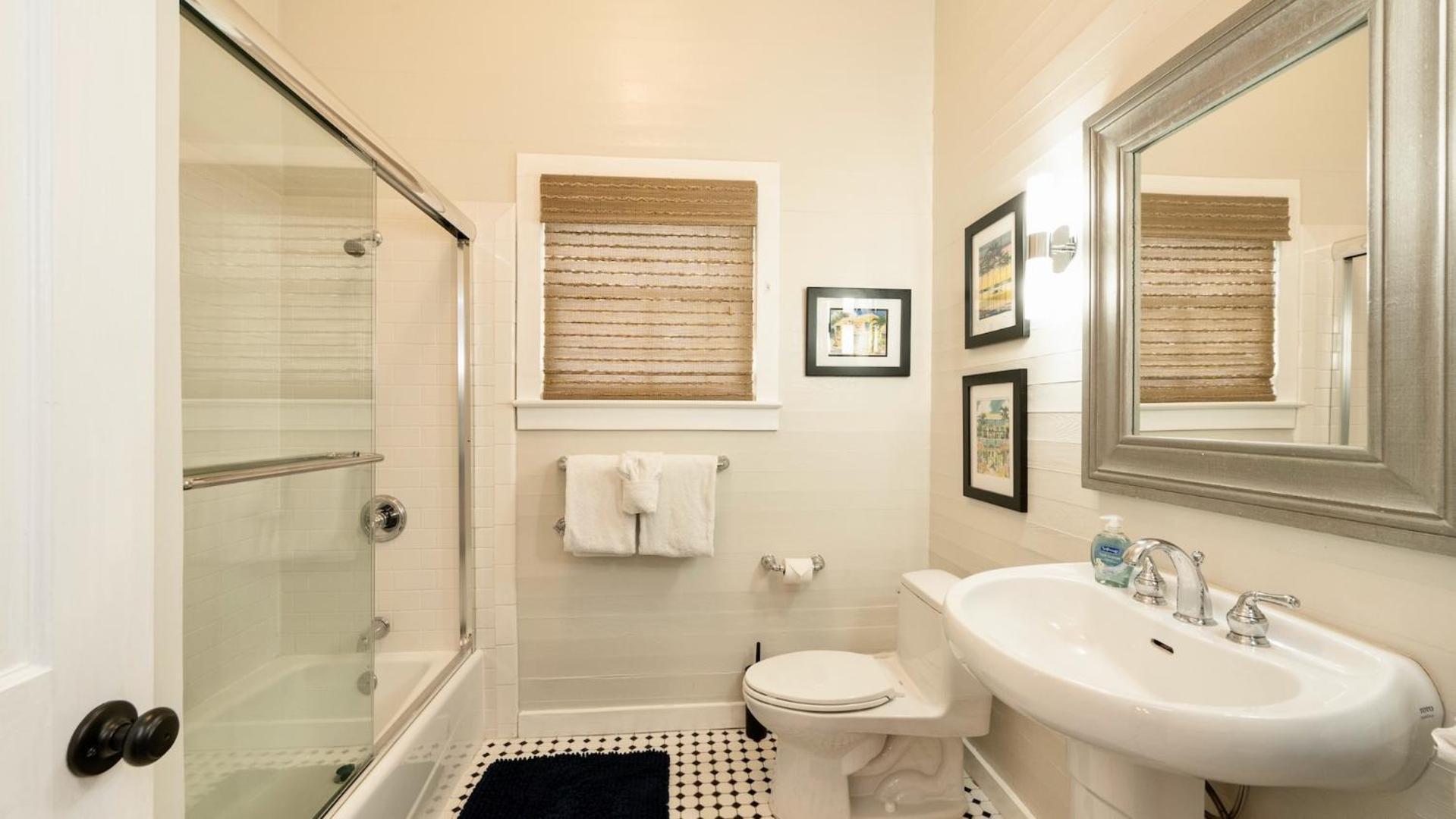 Casa Amarilla By Last Key Realty Holiday home *