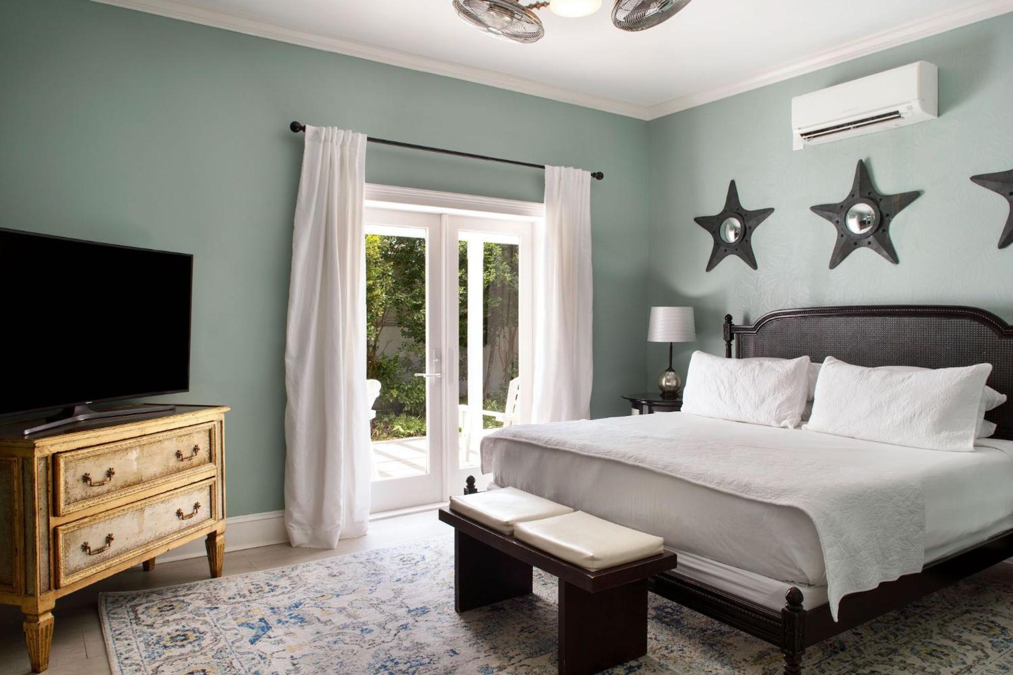 The Gardens Hotel 4*