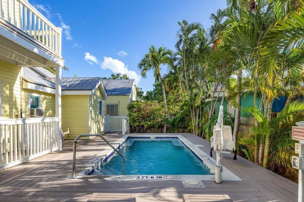 Holiday home Leo's