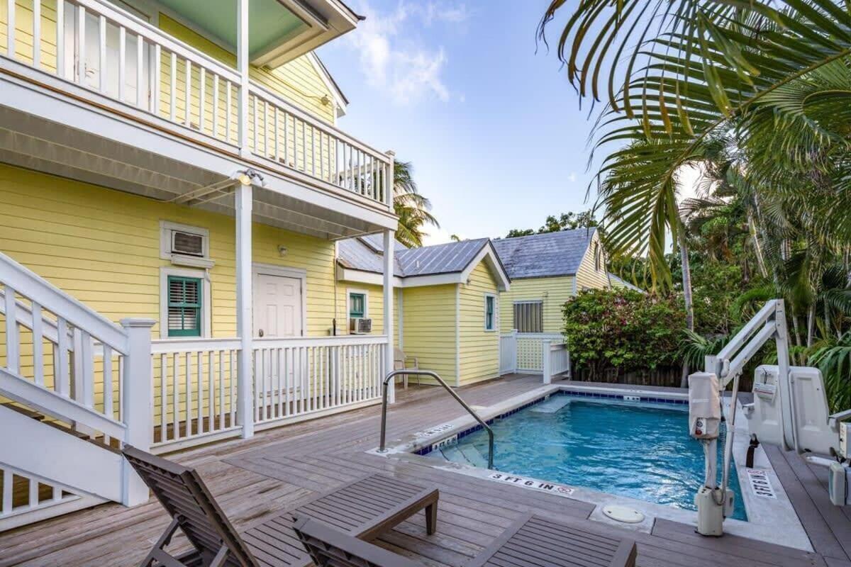 Leo's * Key West