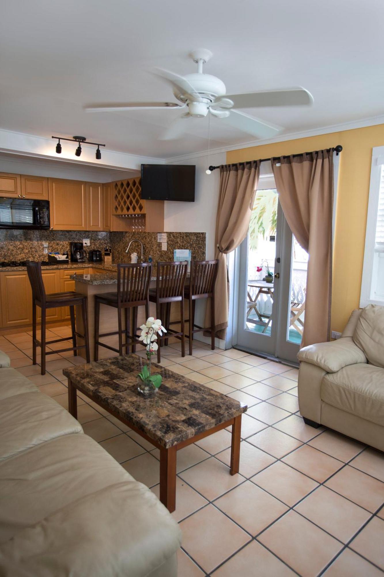 Courtney's Place Historic & Guest house Key West