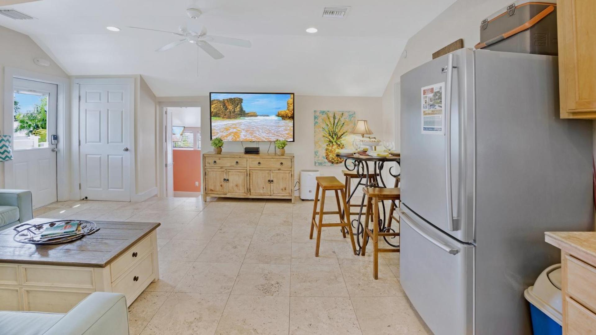 Suzys Parrot Perch By Last Key Realty Apartment *