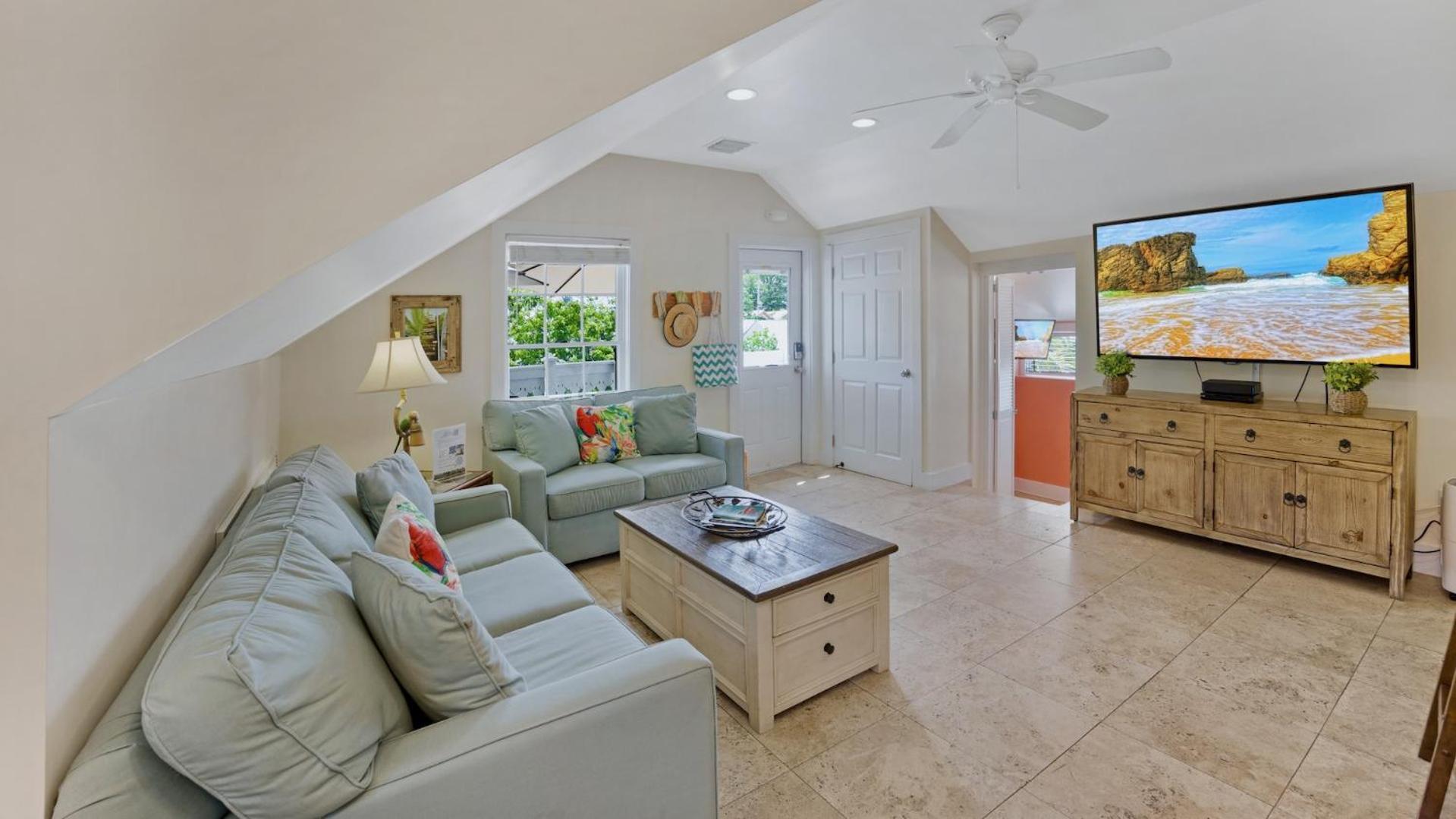 Apartment Suzys Parrot Perch By Last Key Realty