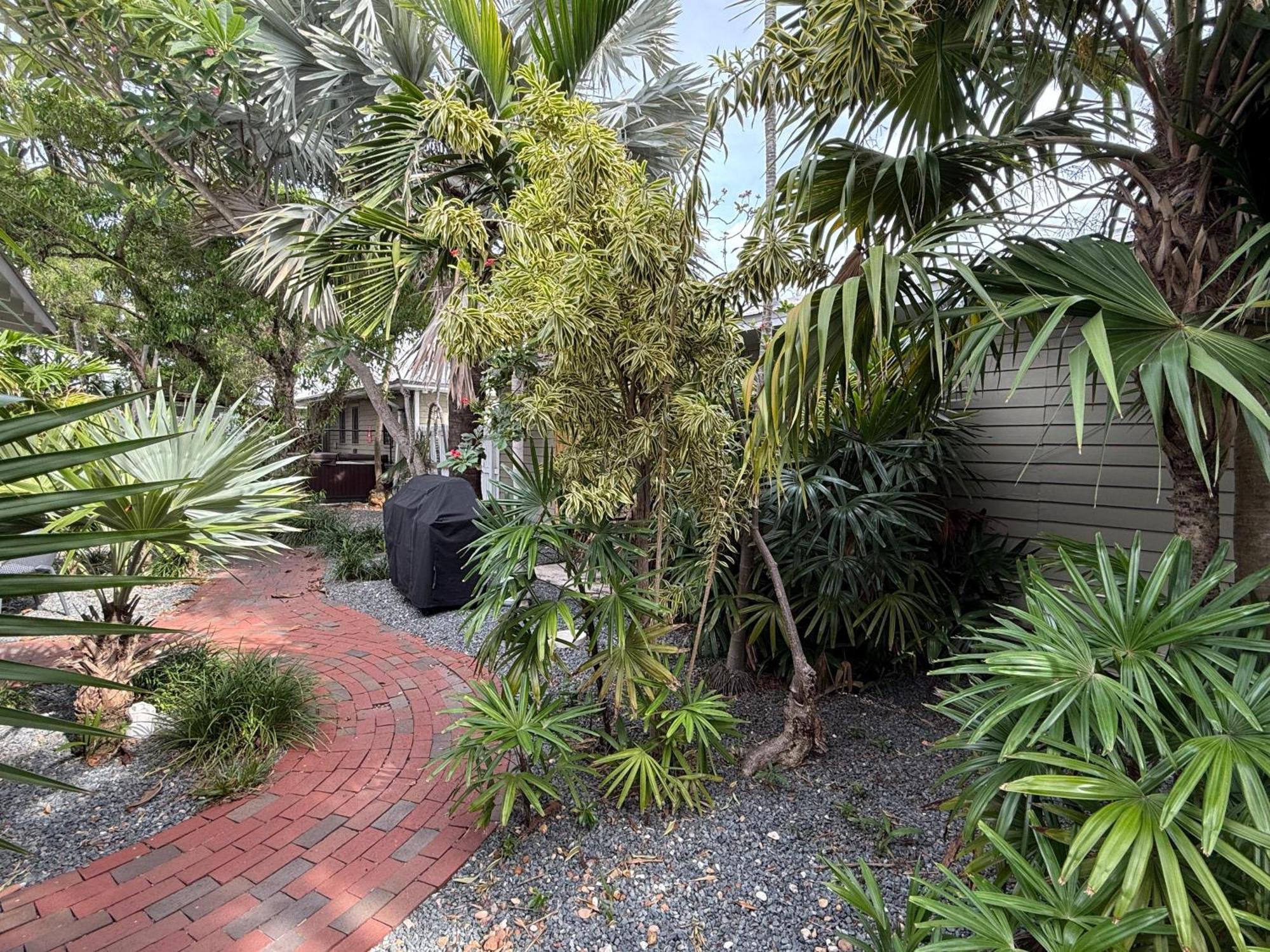 Ibis - Southernmost Sanctuary Holiday home Key West