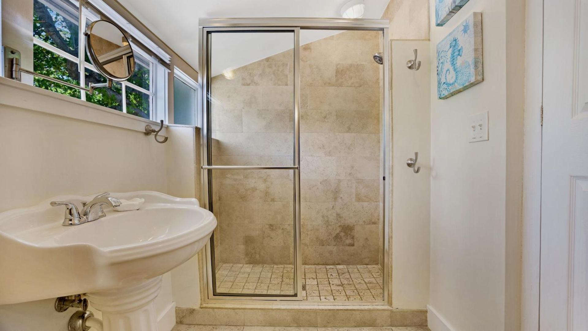 Suzys Parrot Perch By Last Key Realty * Key West