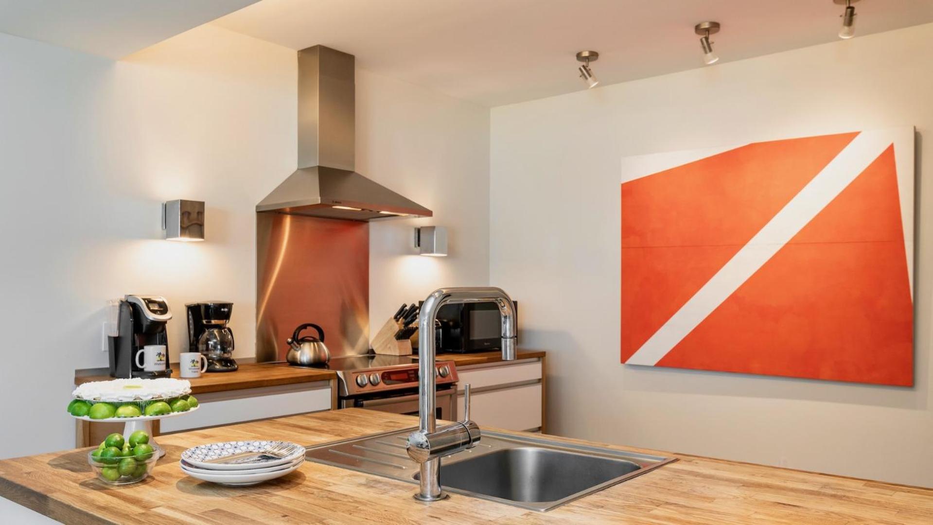 Windswept Palms By Last Key Realty Apartment