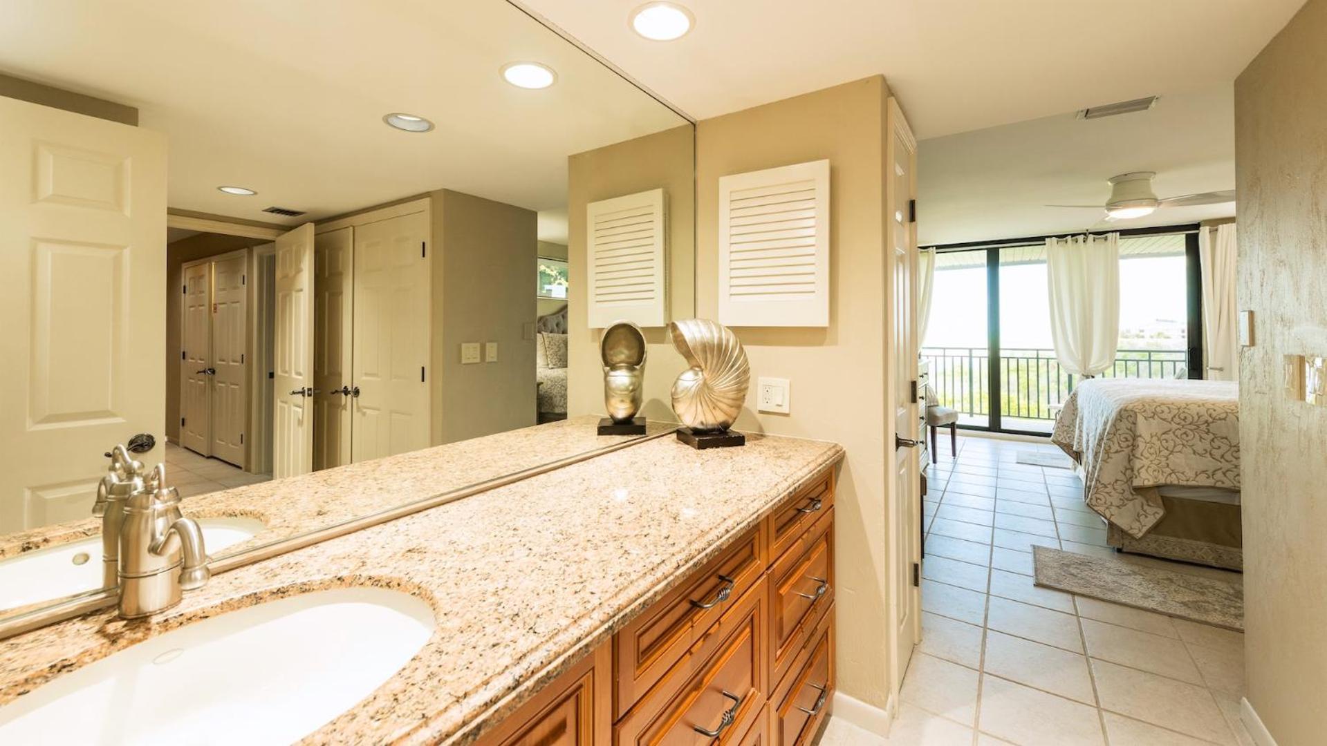 Walking On Sunshine By Last Key Realty Apartment