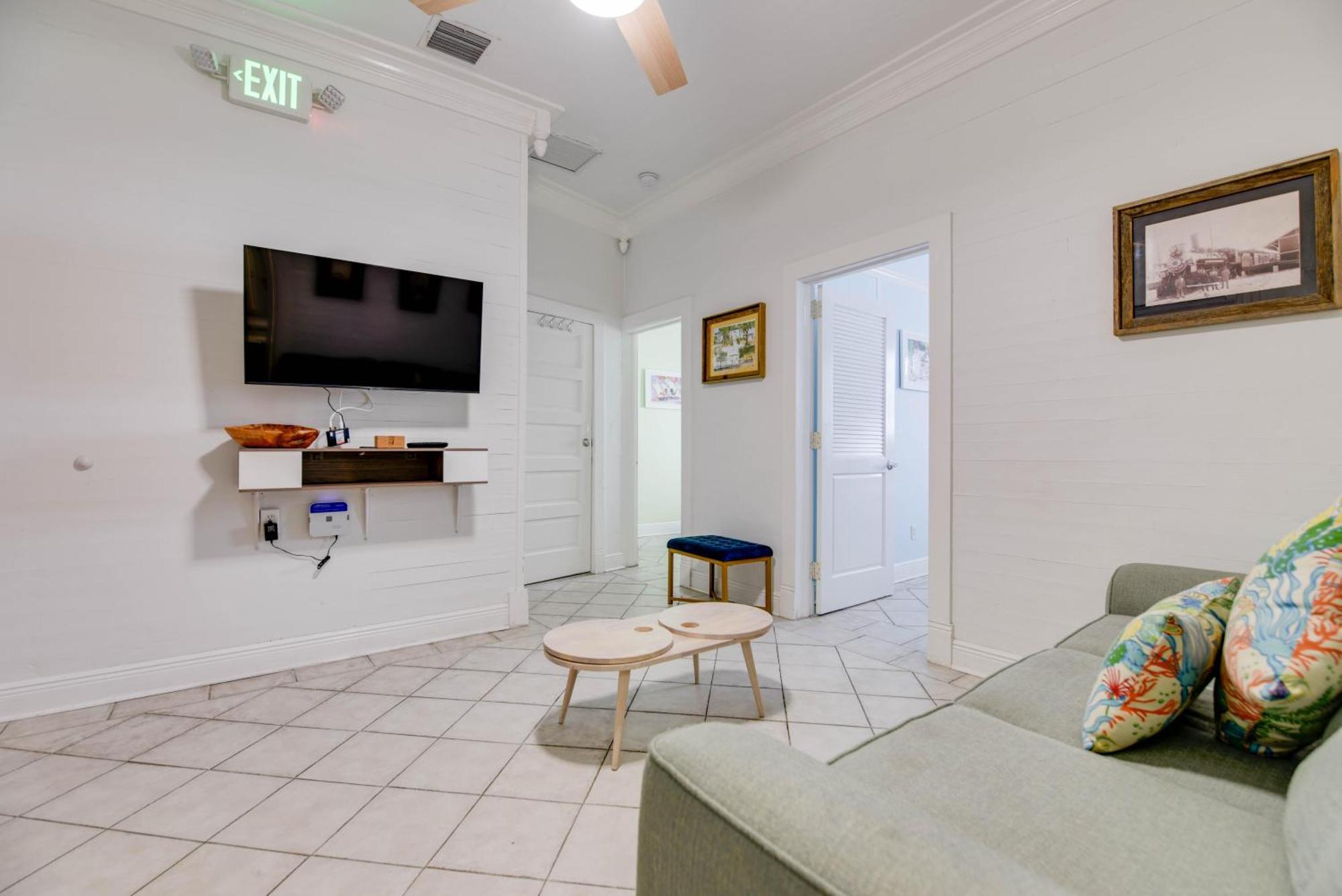 Harbor Walk Hideaways * Key West