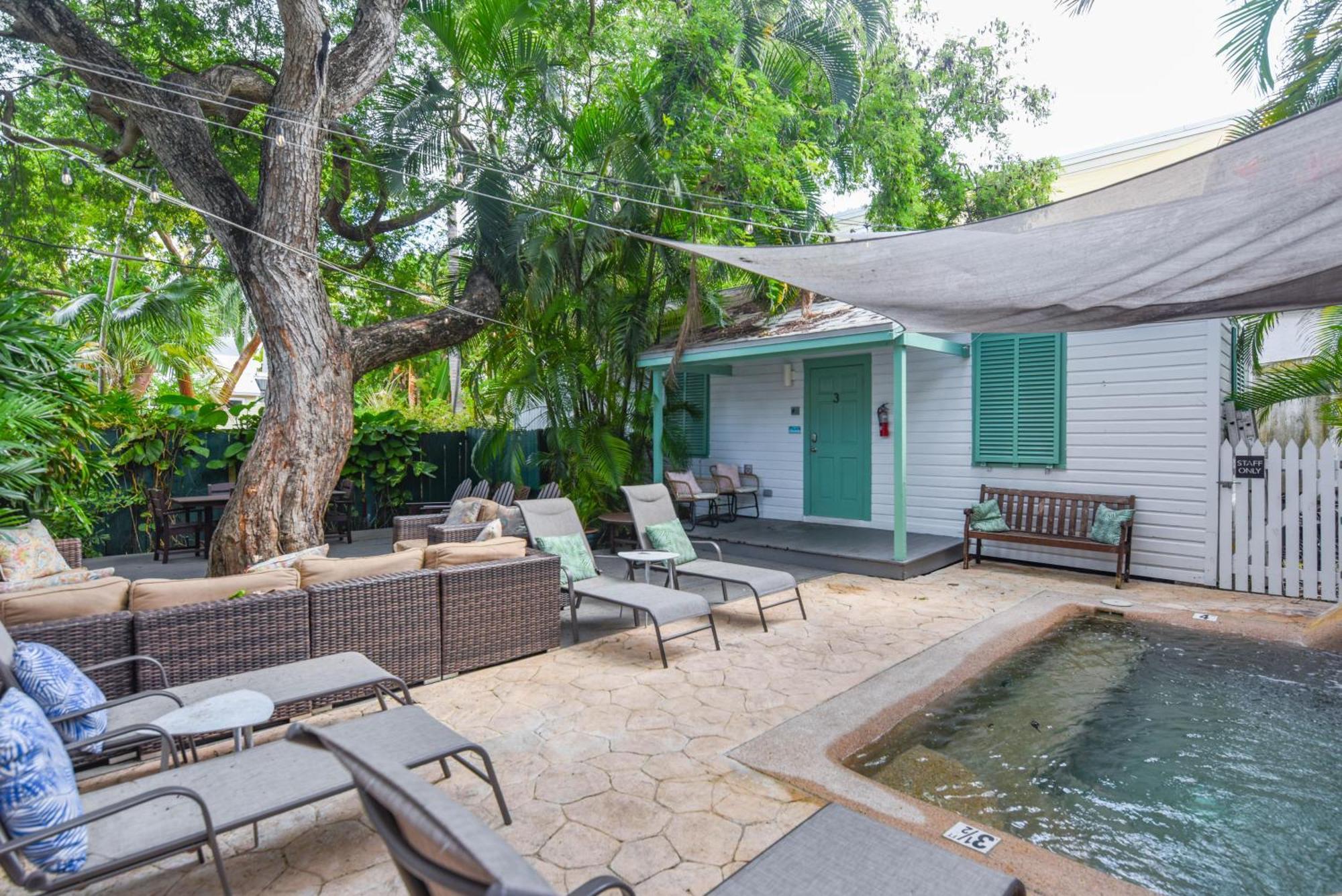Harbor Walk Hideaways