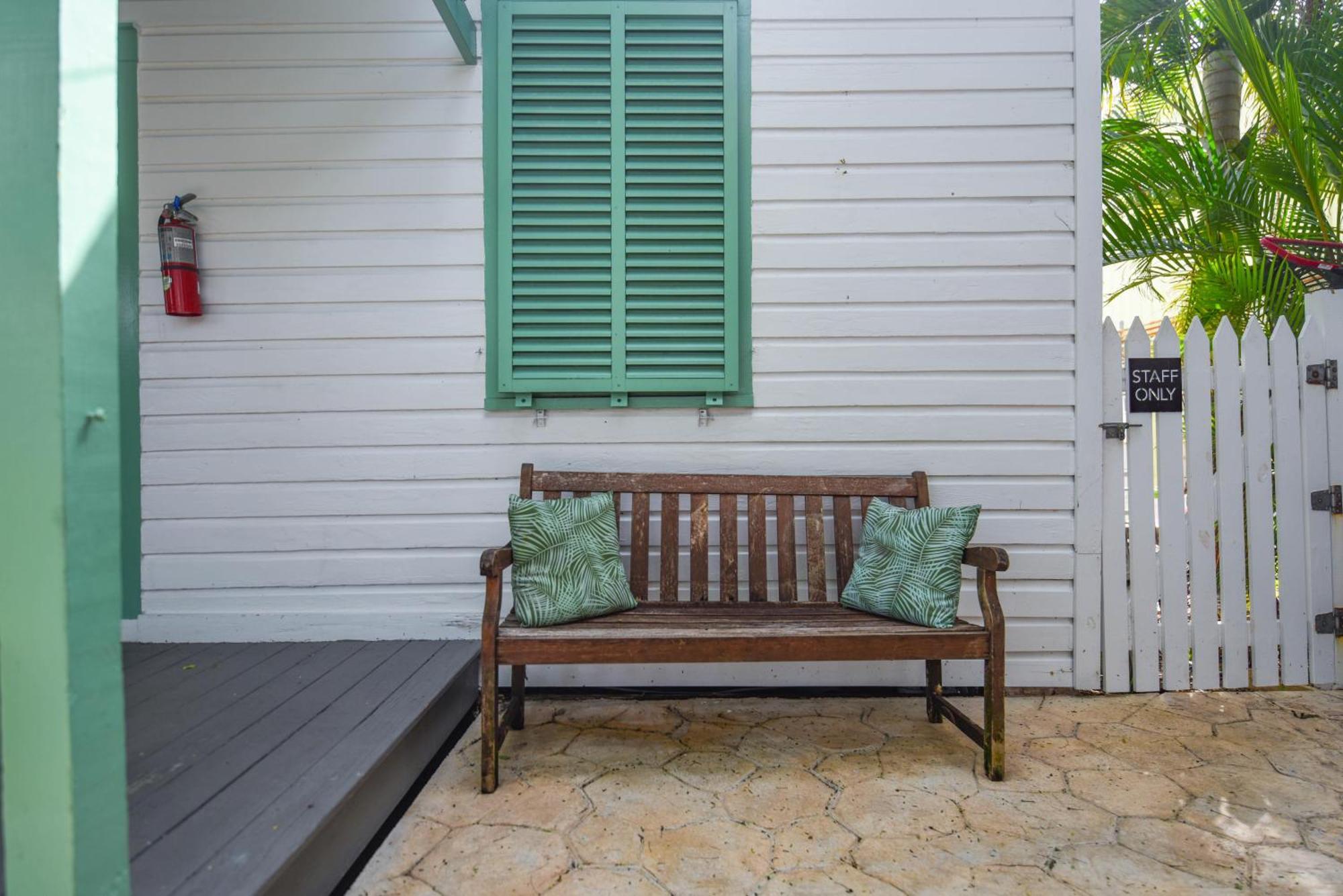 Atocha - Harbor Walk Hideaways