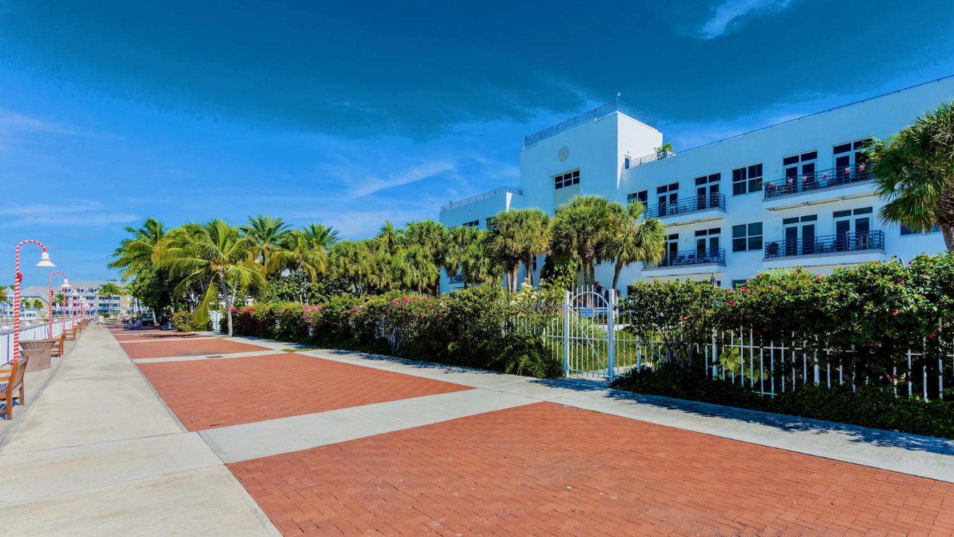 Apartment Old Town Oasis By Last Key Realty *