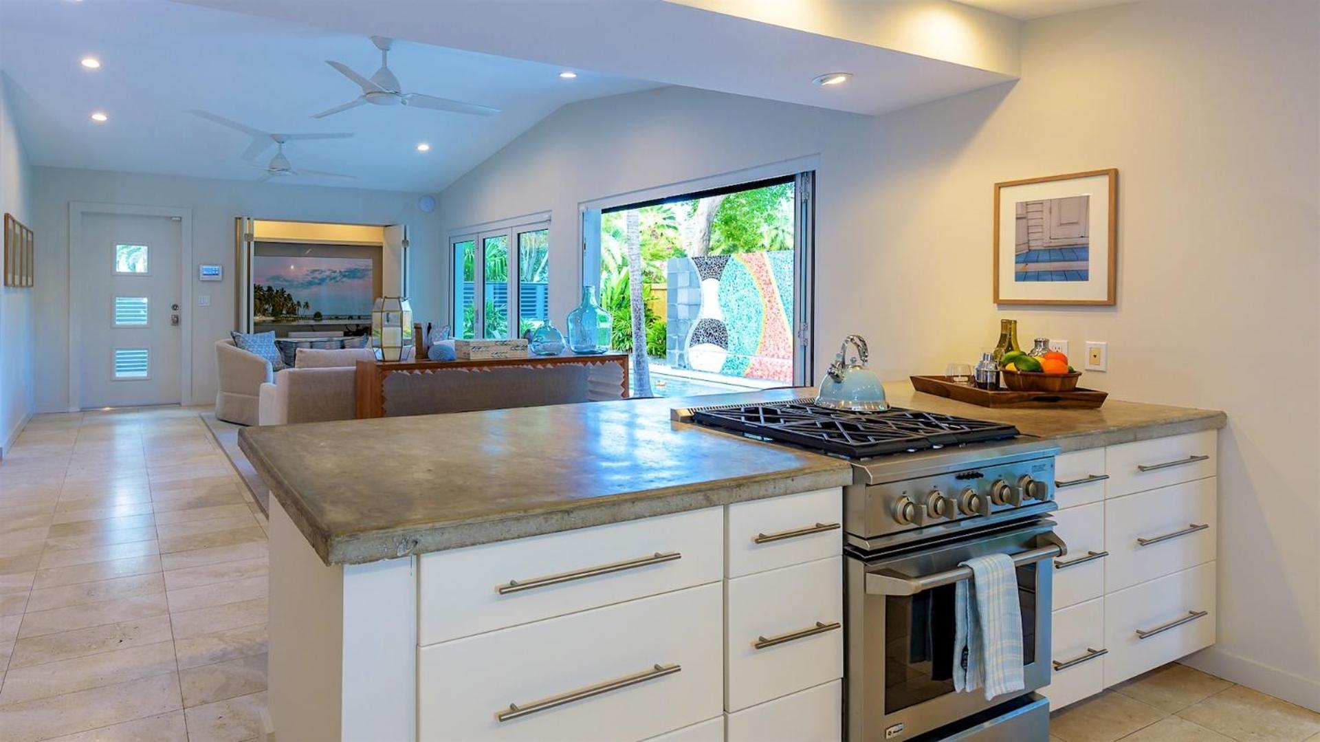 Midtown Mosaic By Last Key Realty Holiday home