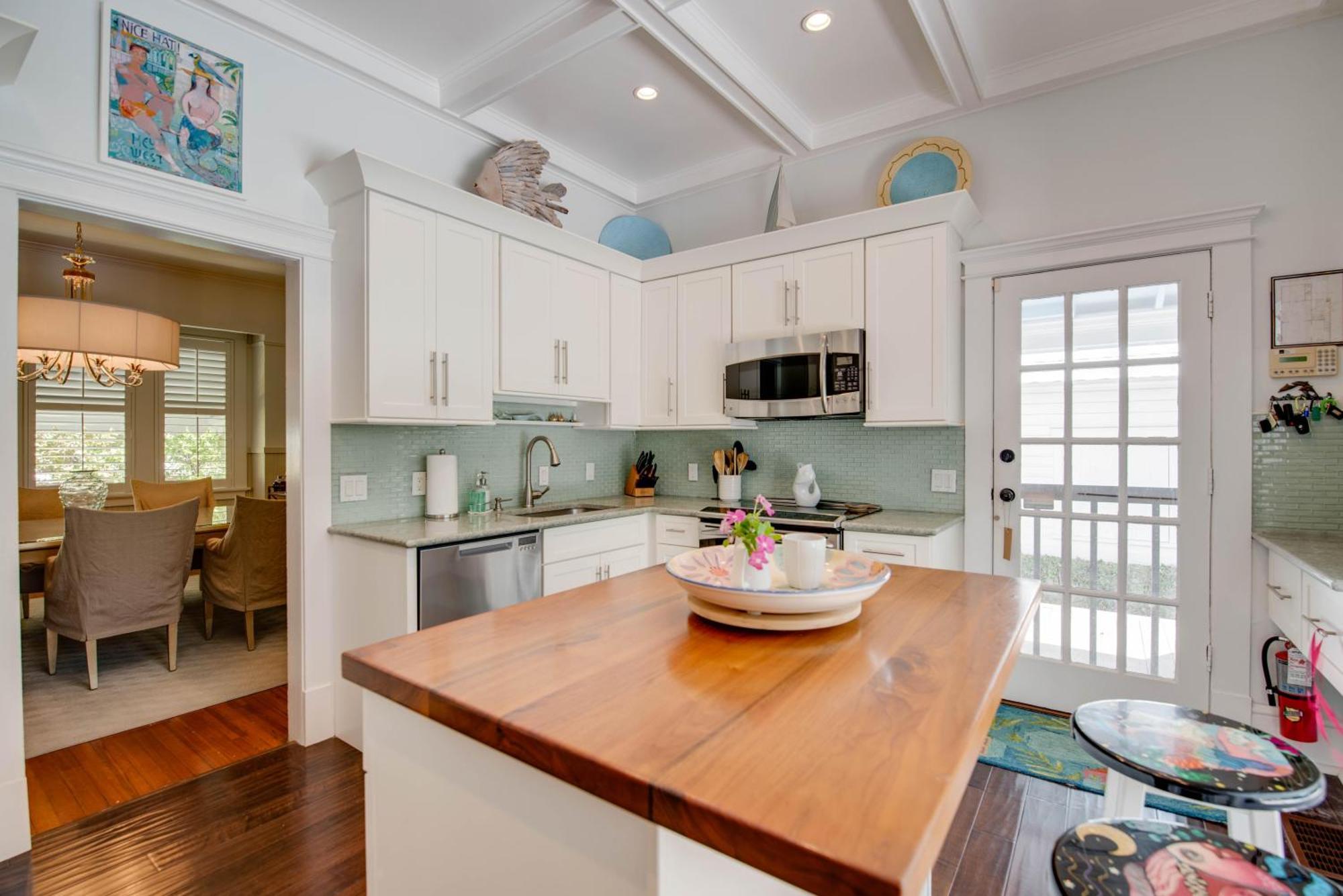 Meadows Manor - Weekly * Key West