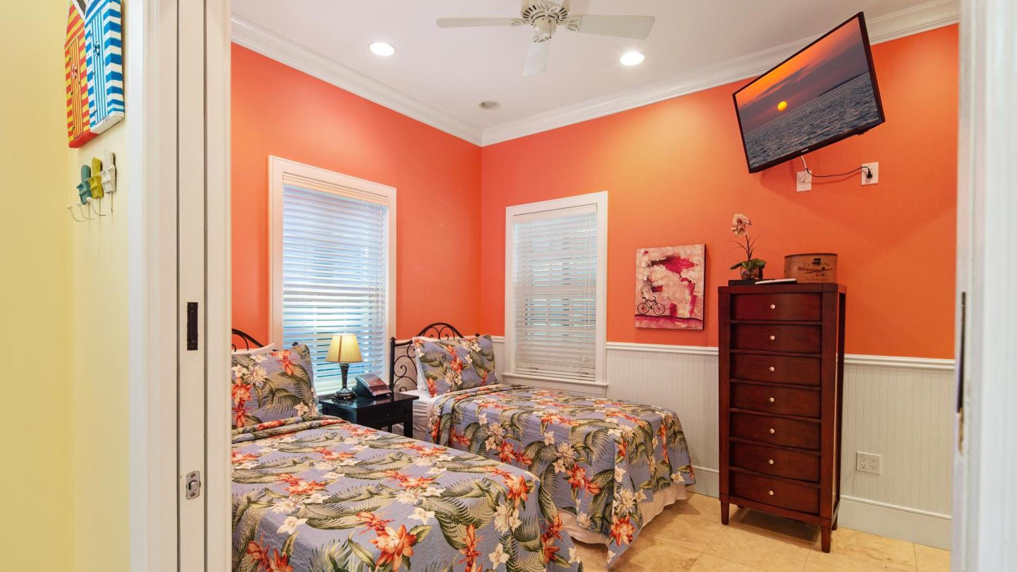 The Contented Crane By Last Key Realty Holiday home *