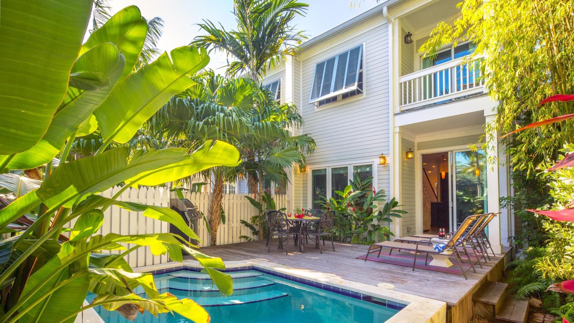 The Contented Crane By Last Key Realty Key West