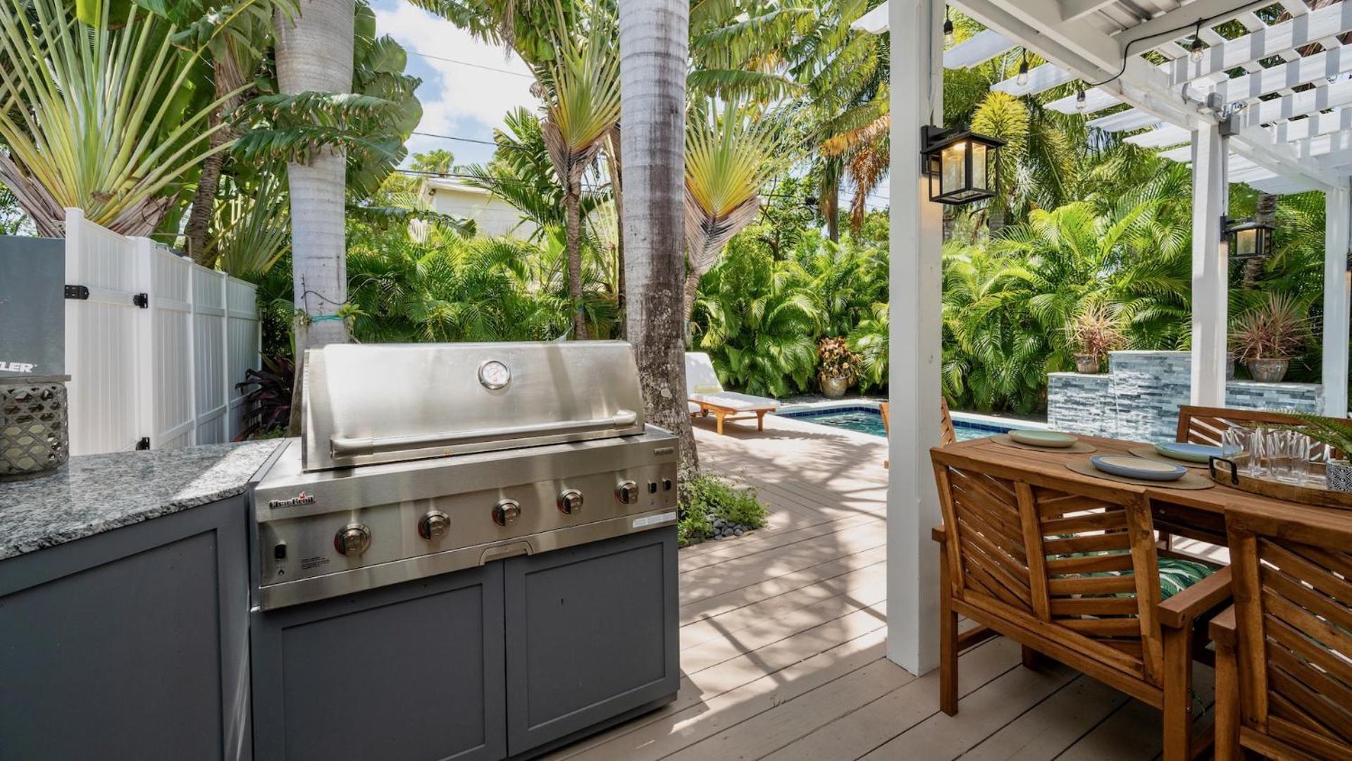 The Enchanted Rose By Last Key Realty Holiday home *