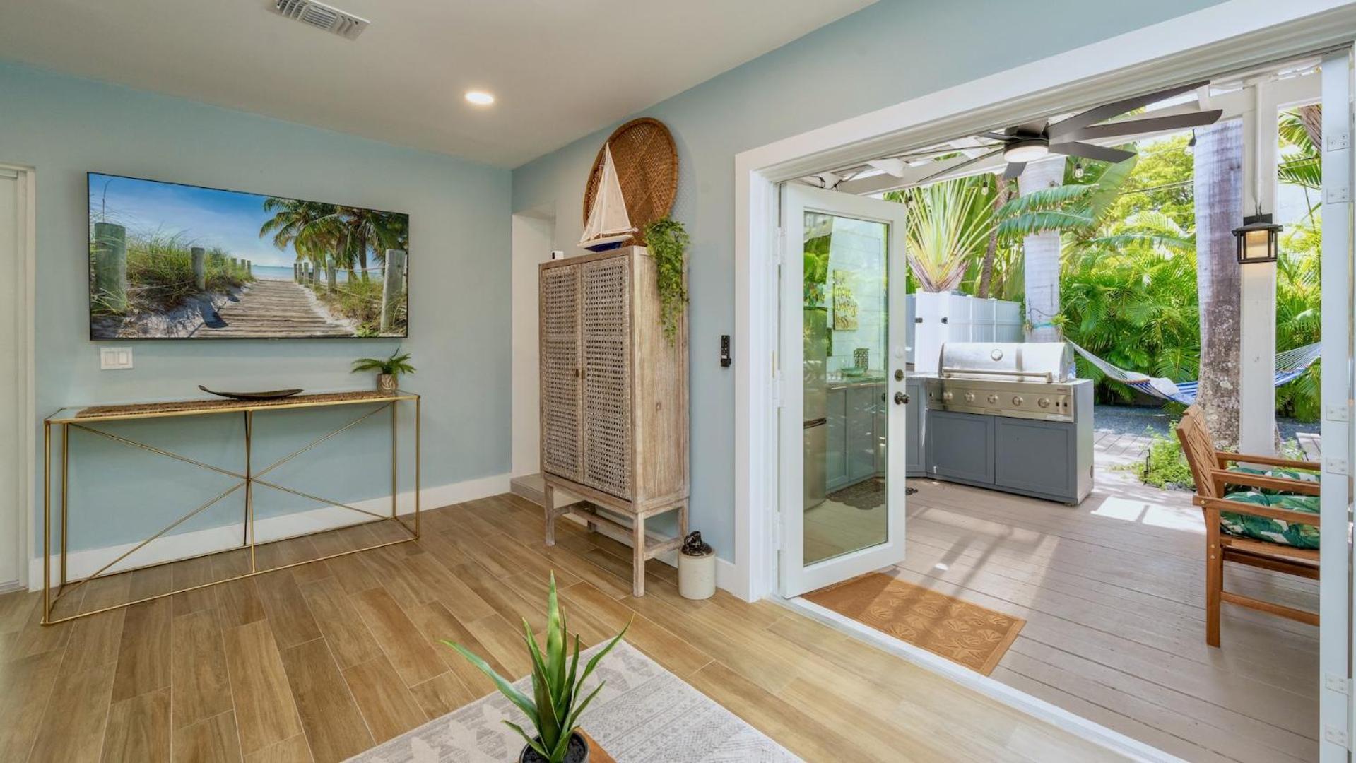 The Enchanted Rose By Last Key Realty Holiday home *