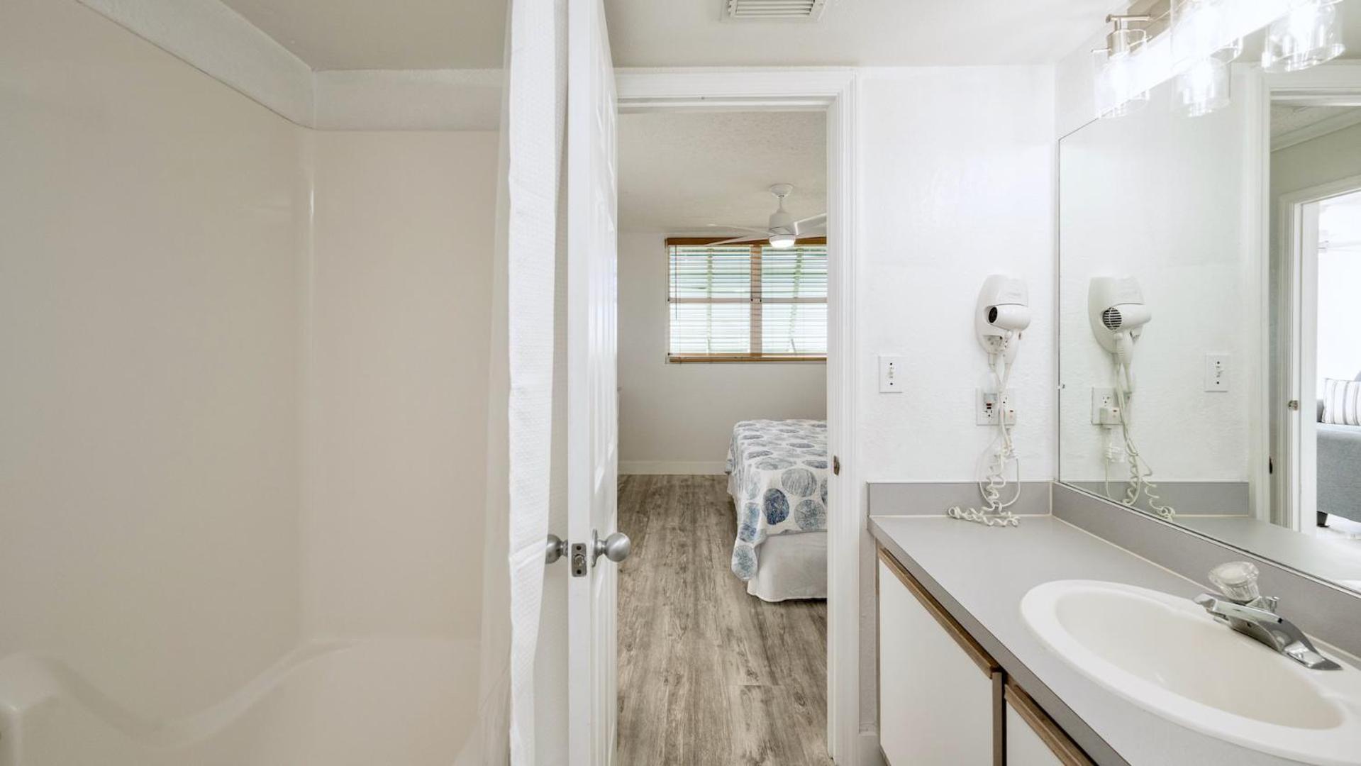 The Larks Landing By Last Key Realty Apartment Key West
