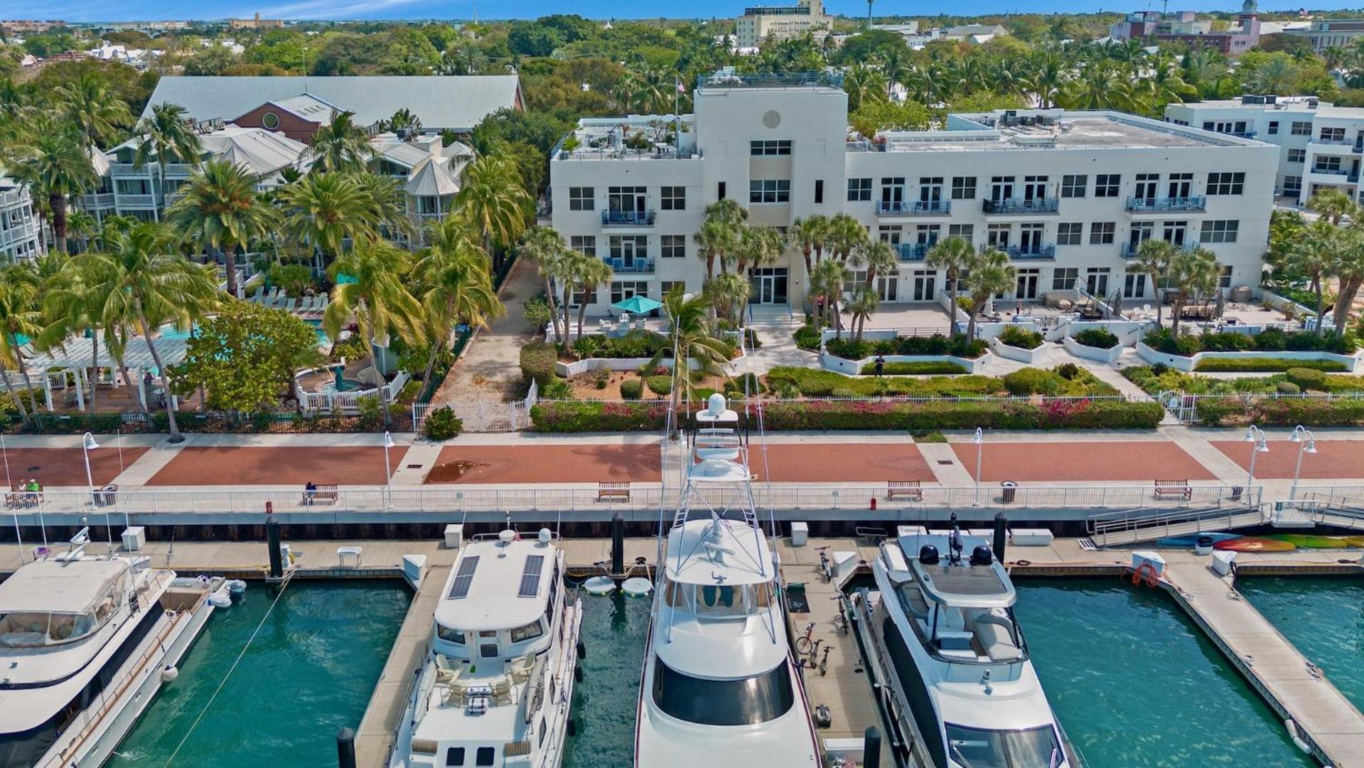 Apartment Modern Majesty By Last Key Realty Key West