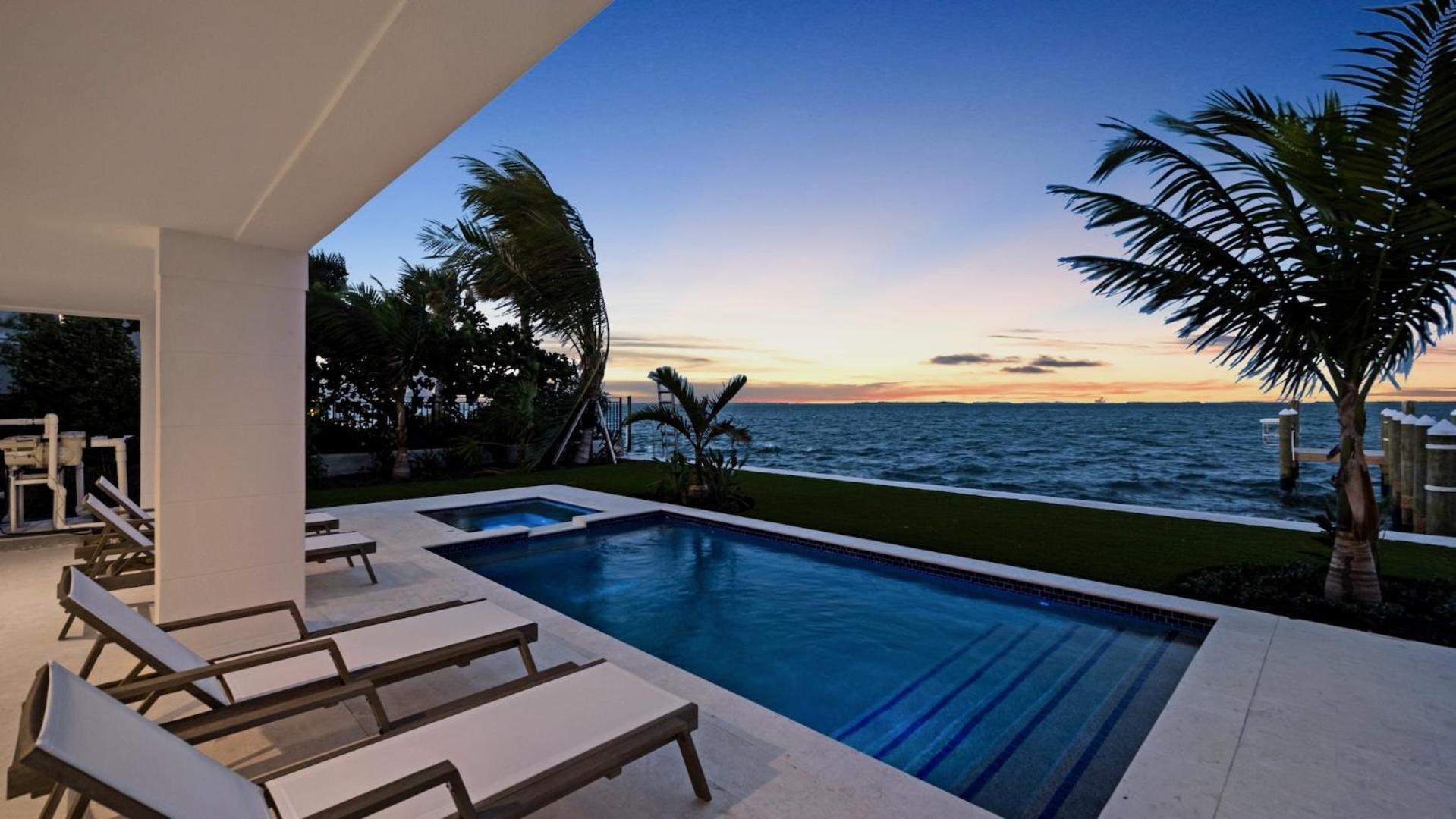Holiday home Oceanfront Oasis By Last Key Realty