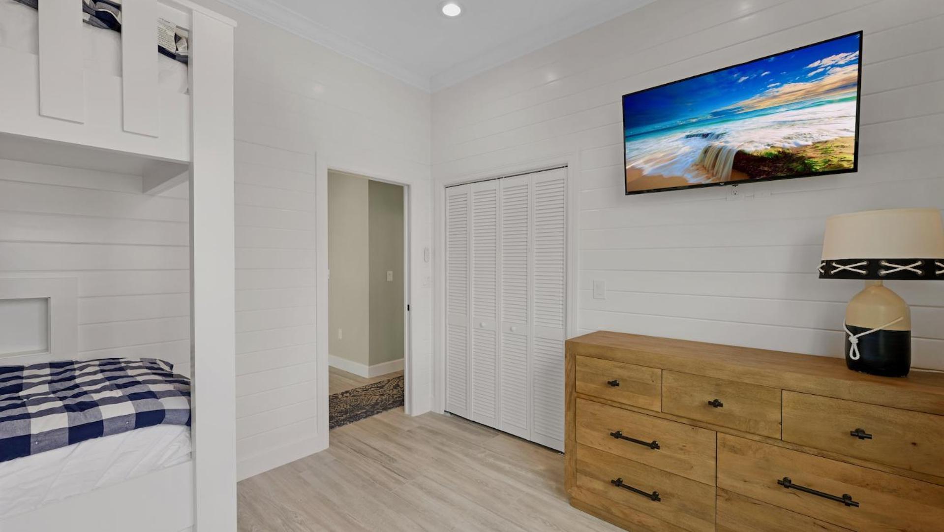 Oceanfront Oasis By Last Key Realty Holiday home *