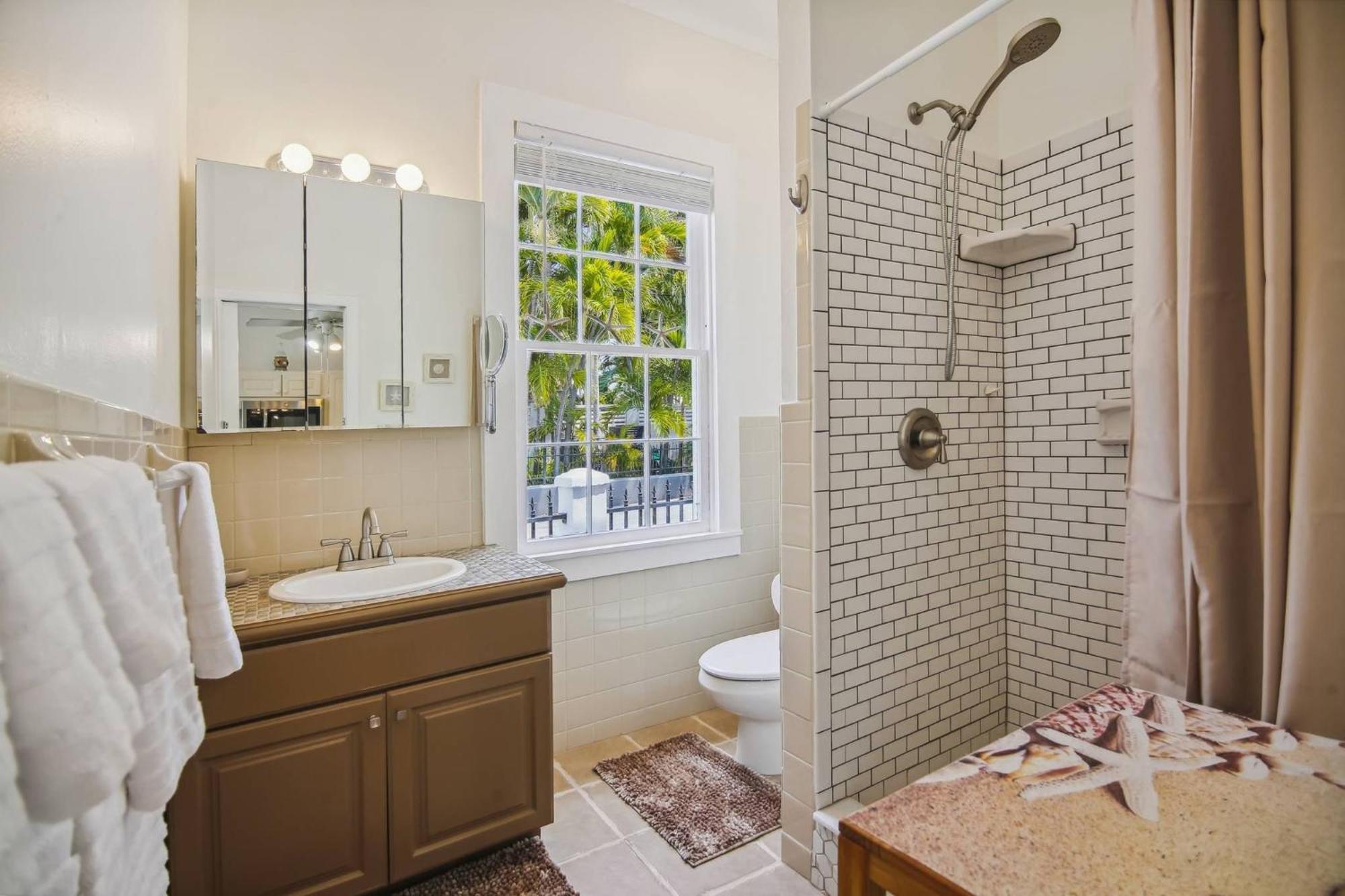 Holiday home Spanish Lime By Avantstay Ideal Old Town Location Month Long Only Key West