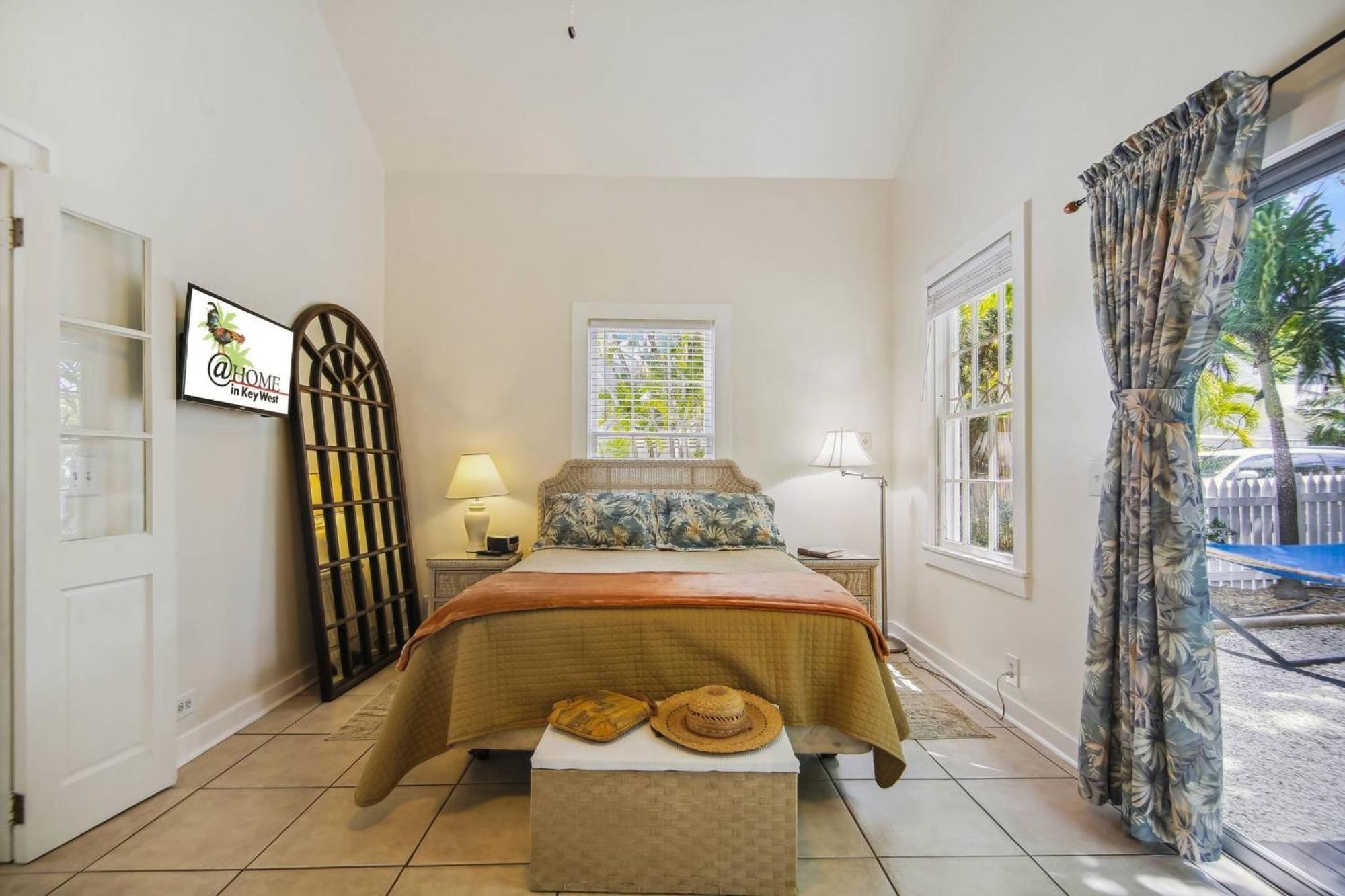 Spanish Lime By Avantstay Ideal Old Town Location Month Long Only