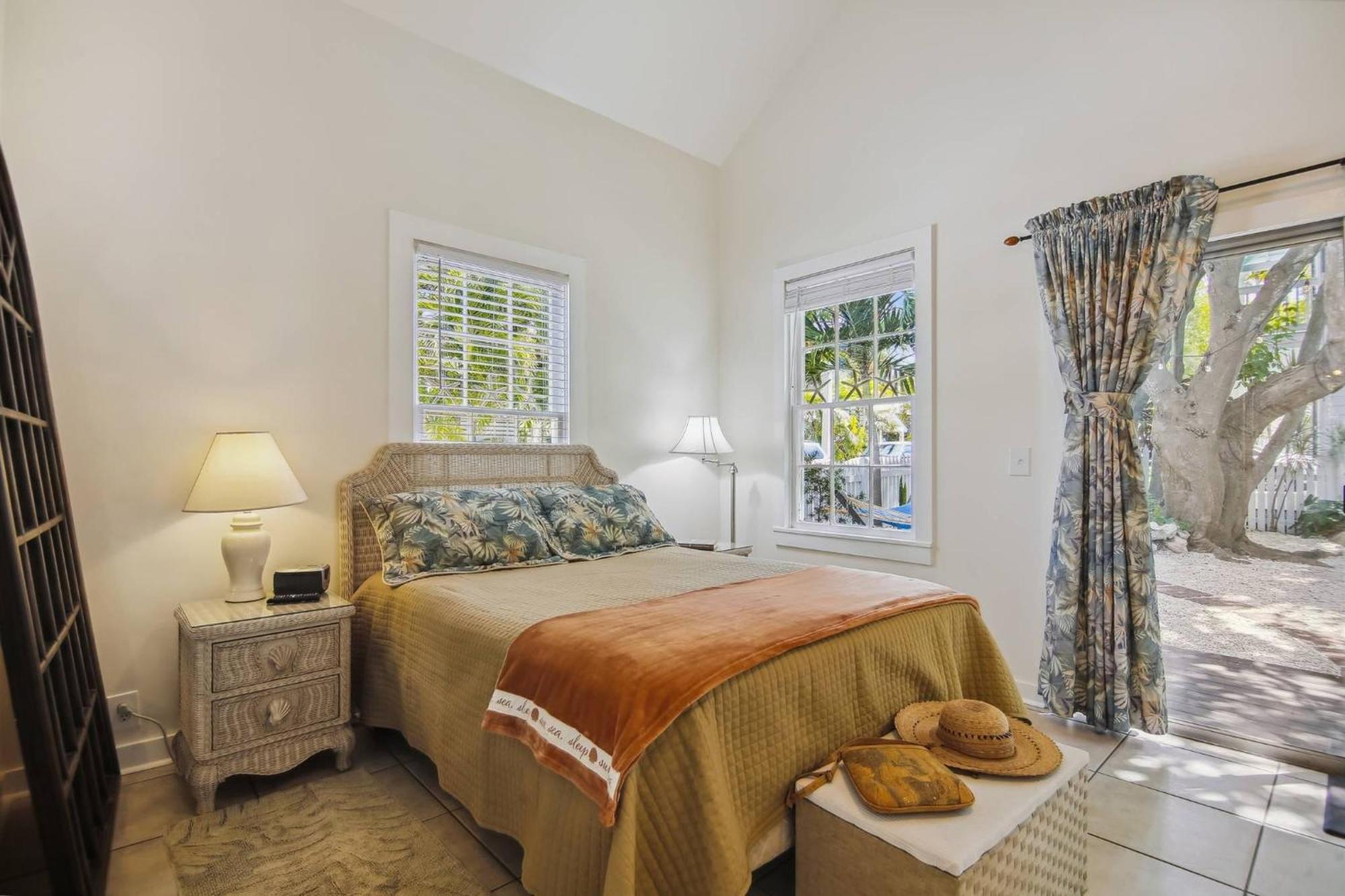 Spanish Lime By Avantstay Ideal Old Town Location Month Long Only Holiday home