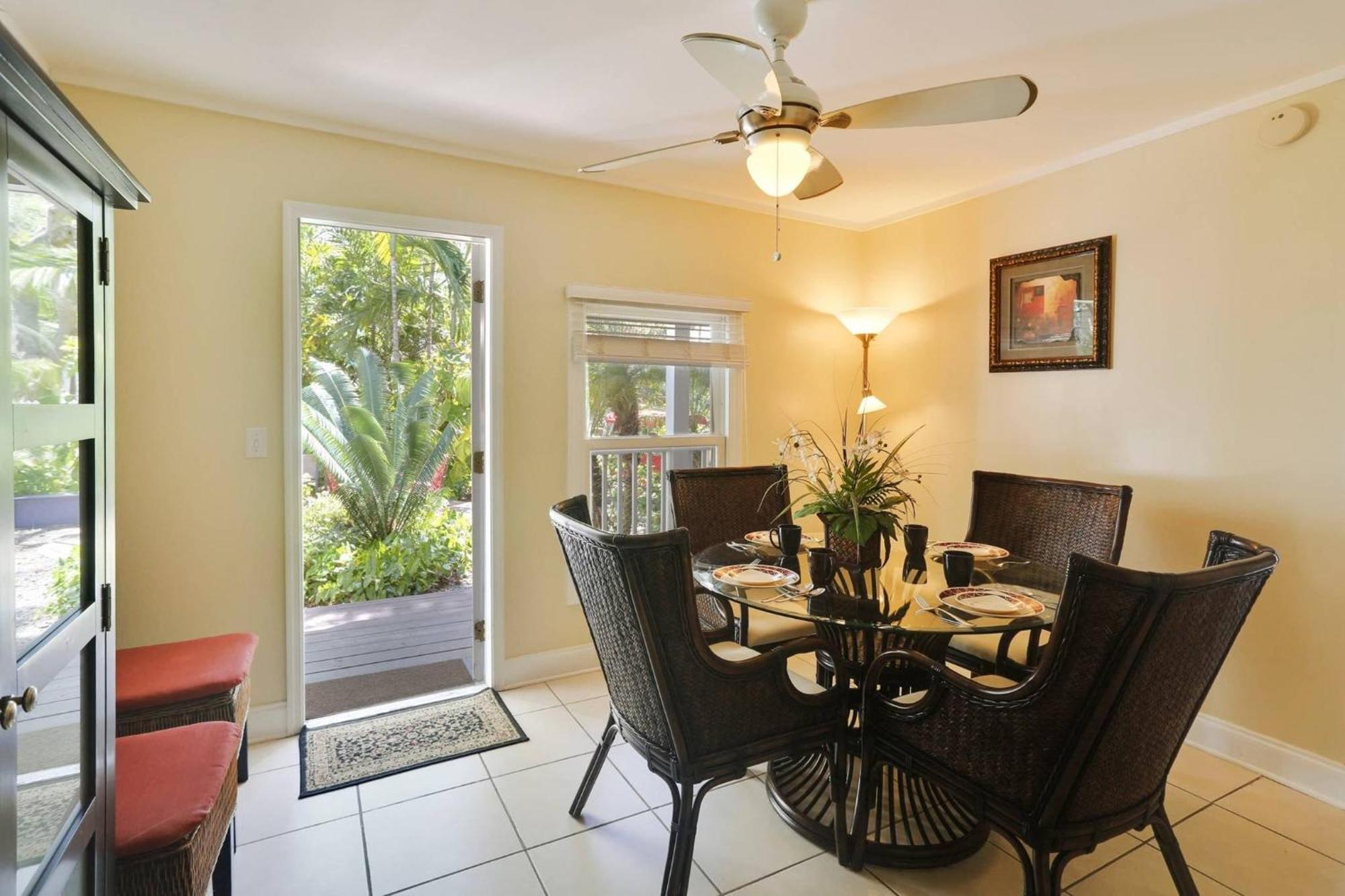 Holiday home Emmas Secret By Avantstay Heart Of Old Town W Shared Pool Month Long Only Key West
