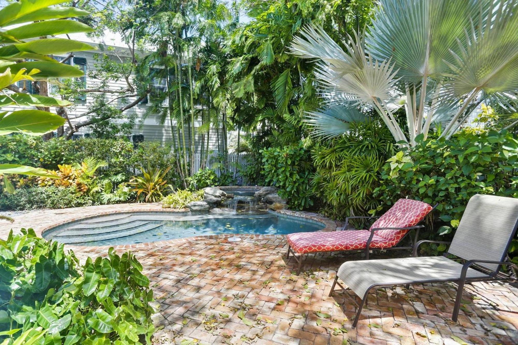 Emmas Secret By Avantstay Heart Of Old Town W Shared Pool Month Long Only * Key West