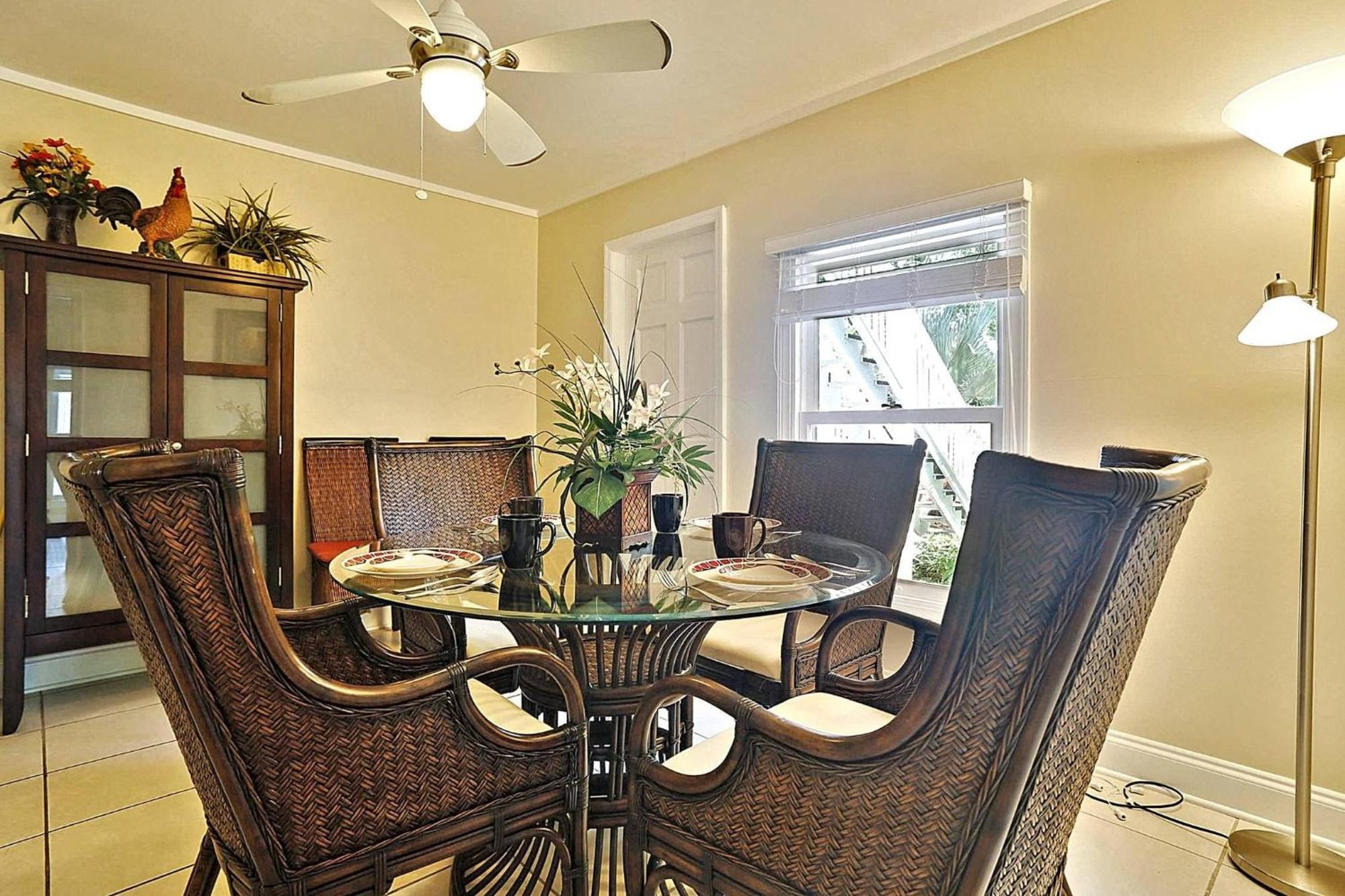 Emmas Secret By Avantstay Heart Of Old Town W Shared Pool Month Long Only Holiday home *