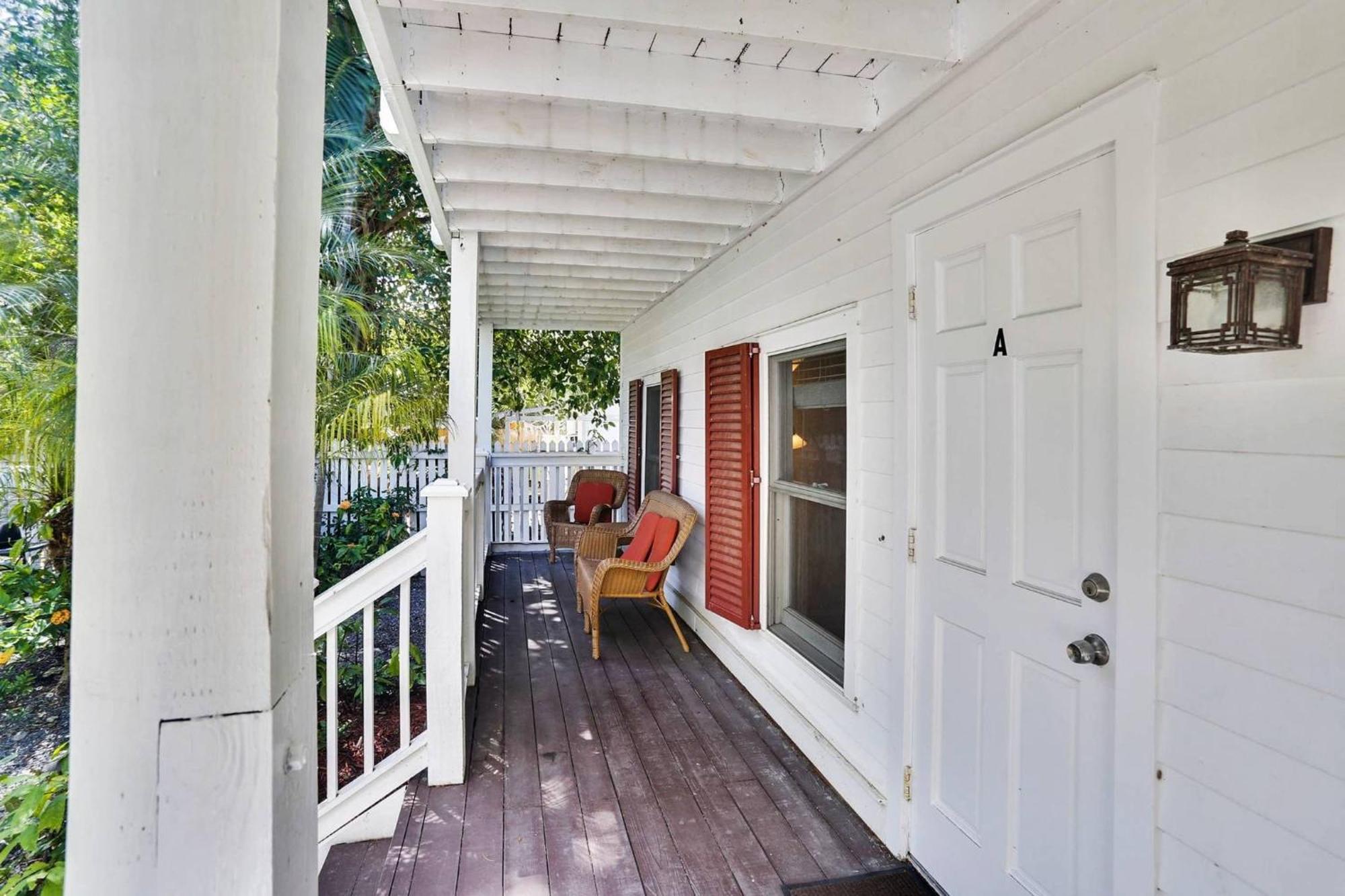 Emmas Secret By Avantstay Heart Of Old Town W Shared Pool Month Long Only * Key West