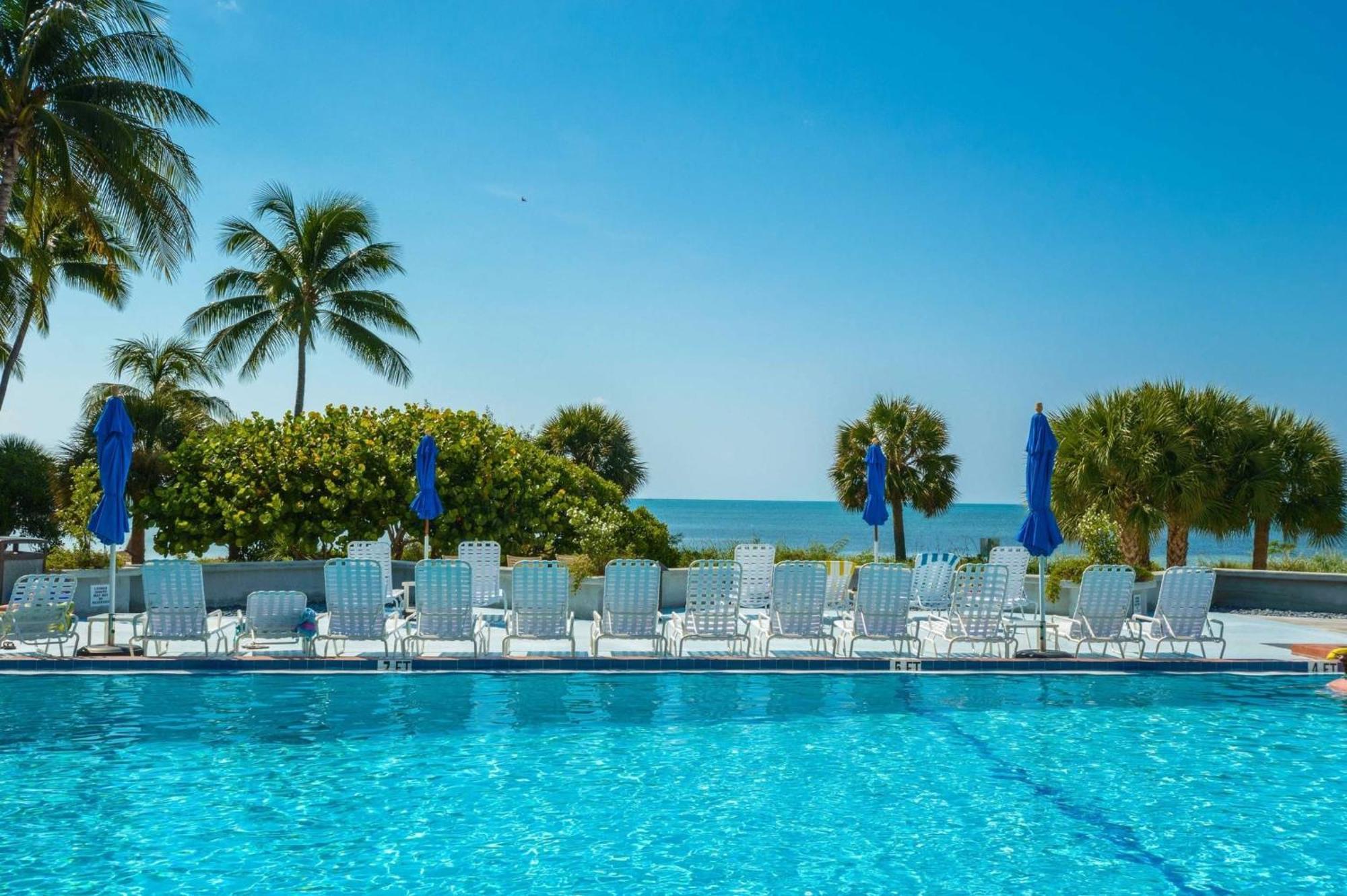 Papaya Place By Avantstay Great Location W Balcony Outdoor Dining Shared Pool Hot Tub Key West