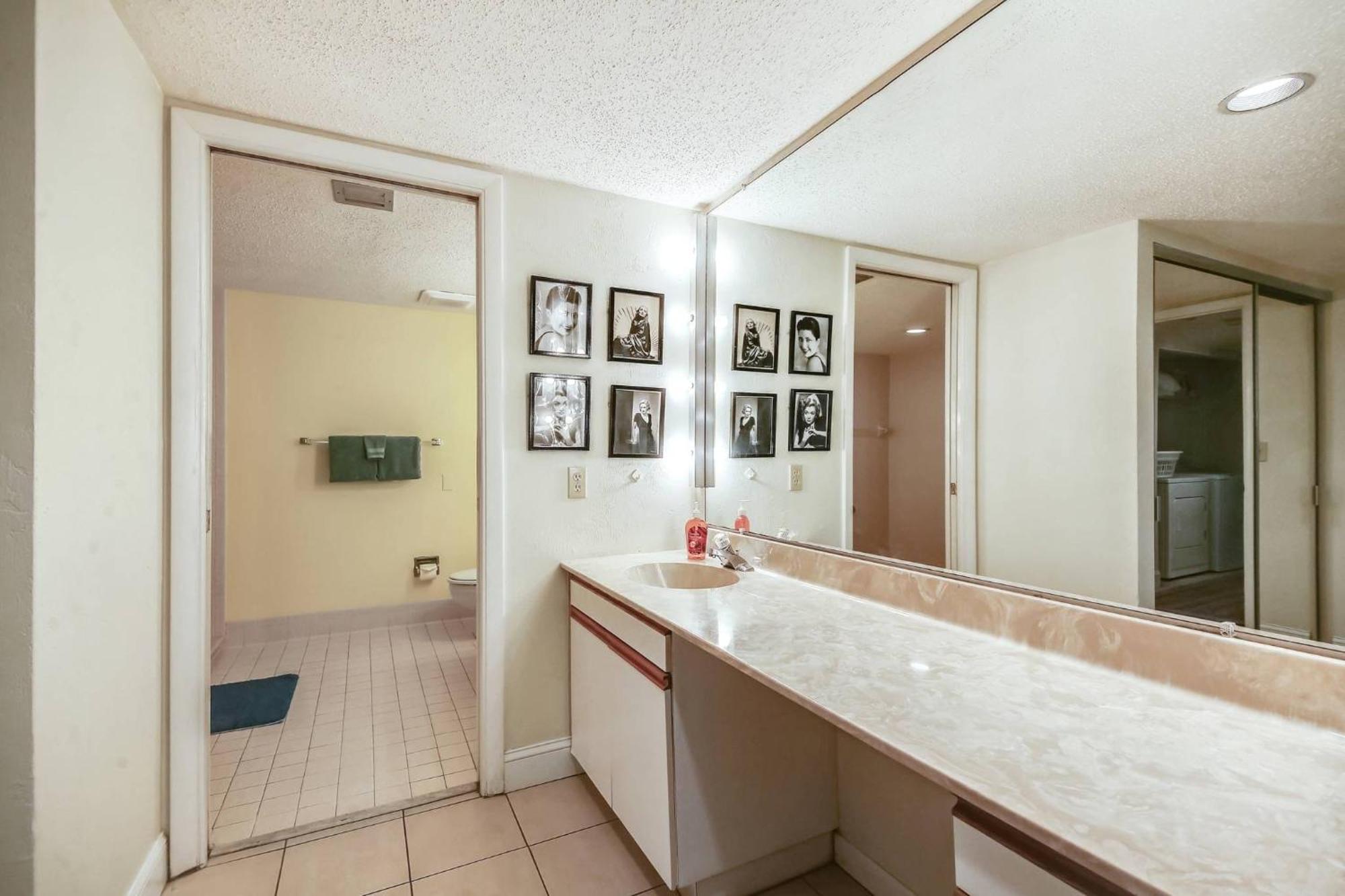 Holiday home Papaya Place By Avantstay Great Location W Balcony Outdoor Dining Shared Pool Hot Tub Key West