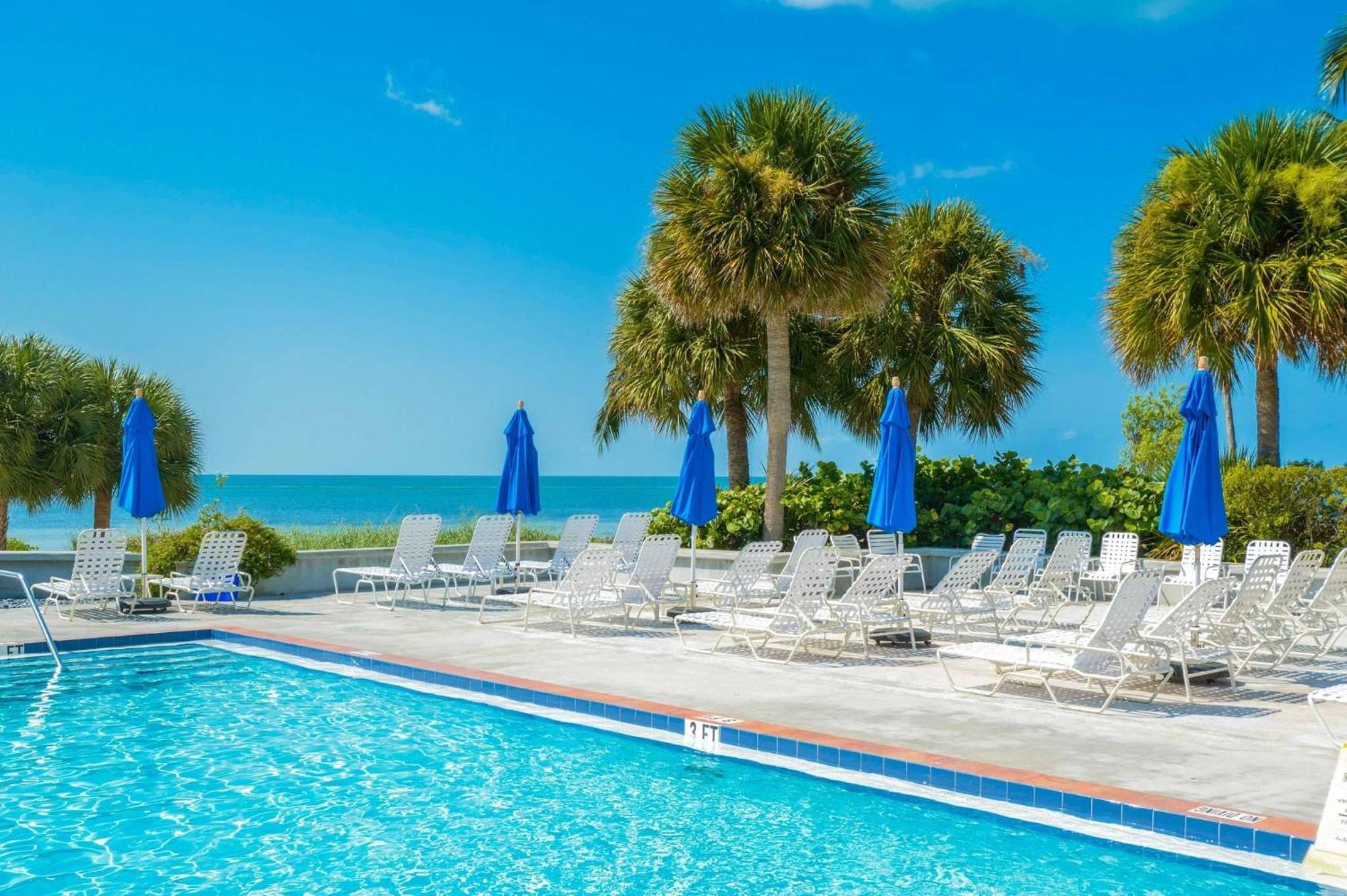 Papaya Place By Avantstay Great Location W Balcony Outdoor Dining Shared Pool Hot Tub * Key West