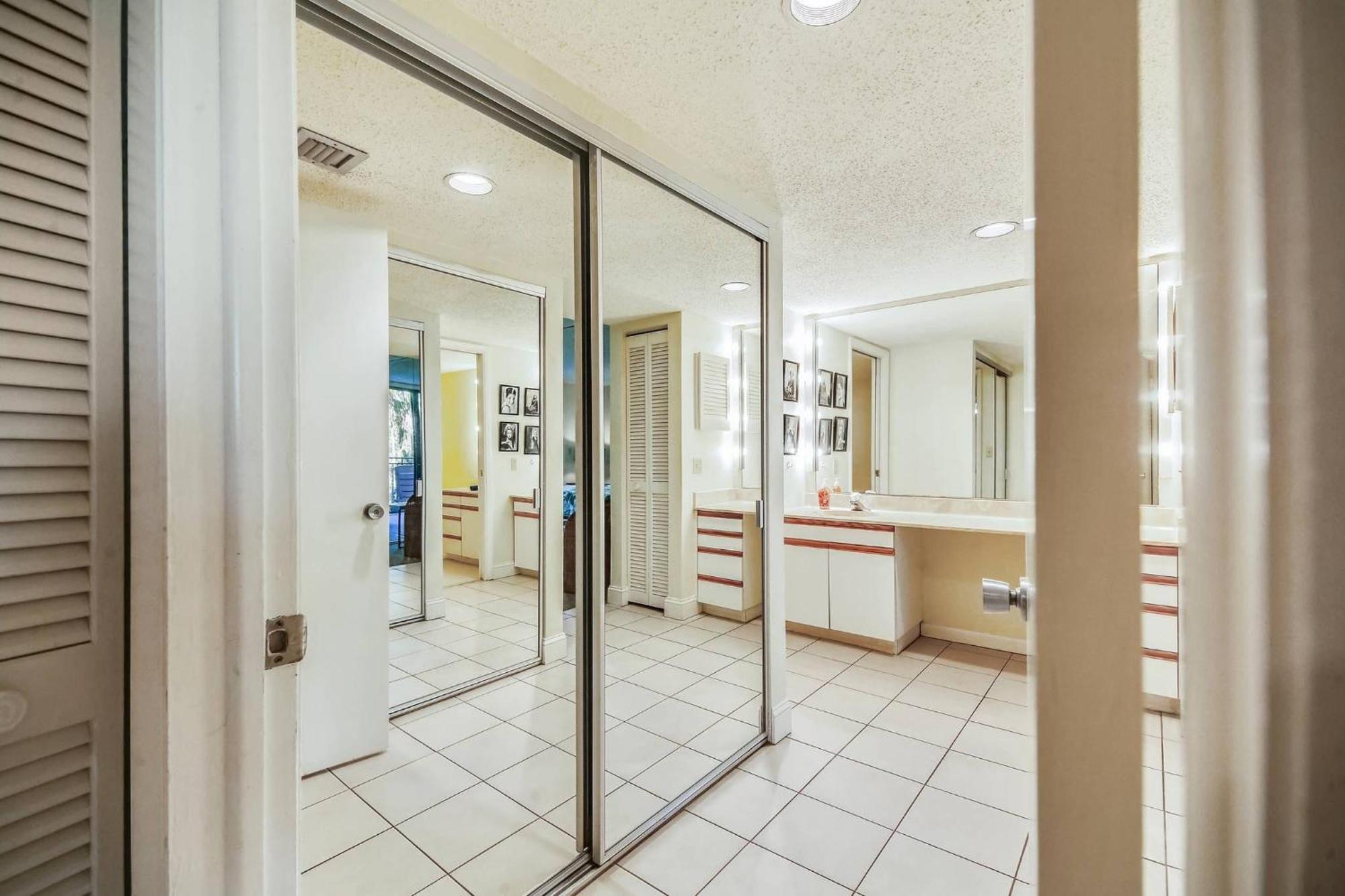 Holiday home Papaya Place By Avantstay Great Location W Balcony Outdoor Dining Shared Pool Hot Tub *