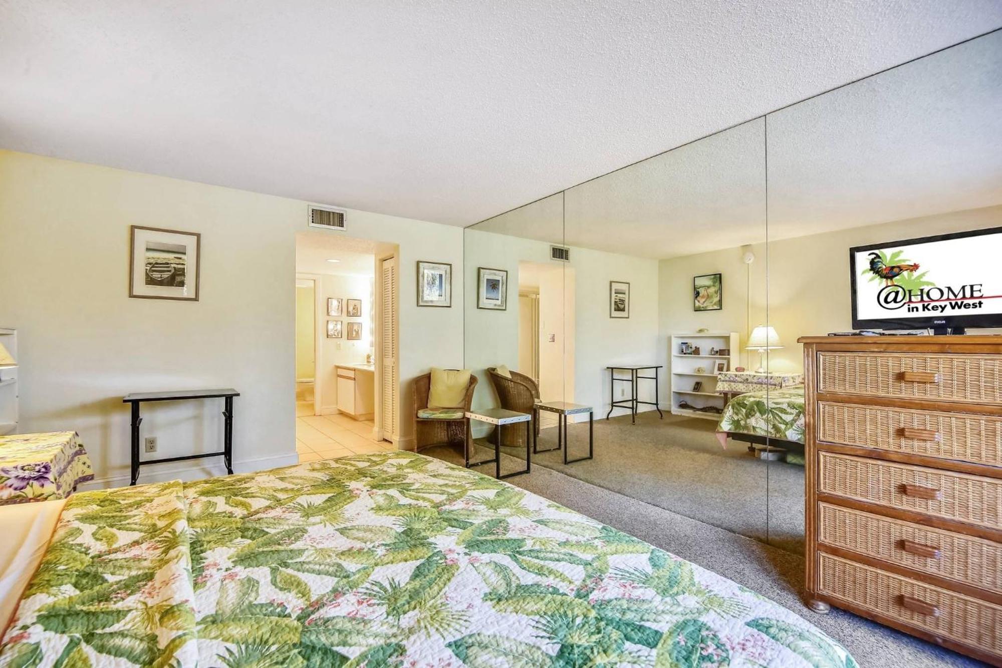Papaya Place By Avantstay Great Location W Balcony Outdoor Dining Shared Pool Hot Tub *