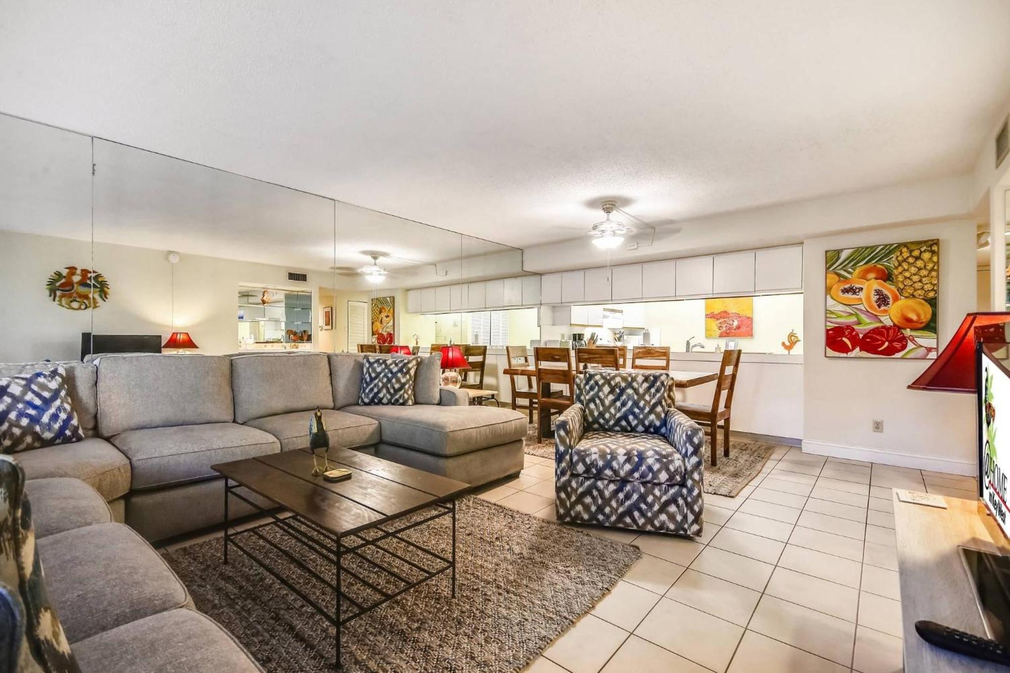Papaya Place By Avantstay Great Location W Balcony Outdoor Dining Shared Pool Hot Tub Key West
