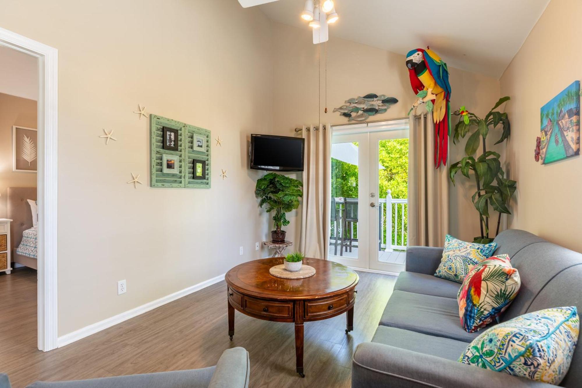 Holiday home Parrot Perch By Avantstay Old Town W Shared Pool Week Long Only