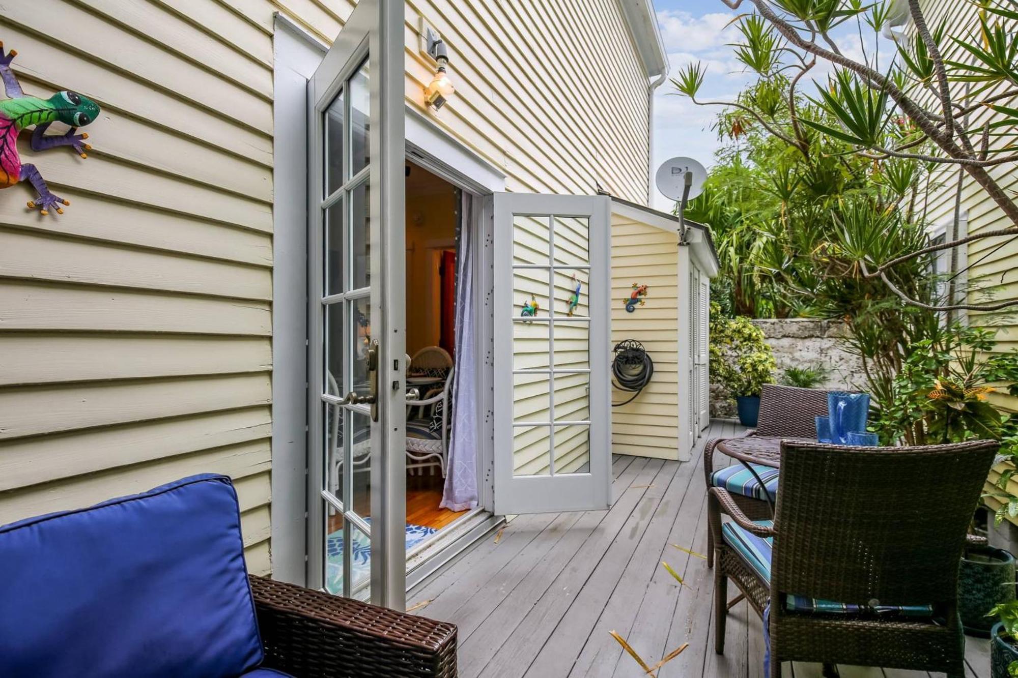 Tumis Time Out By Avantstay Heart Of Old Town W Shared Pool Month Long Only Holiday home