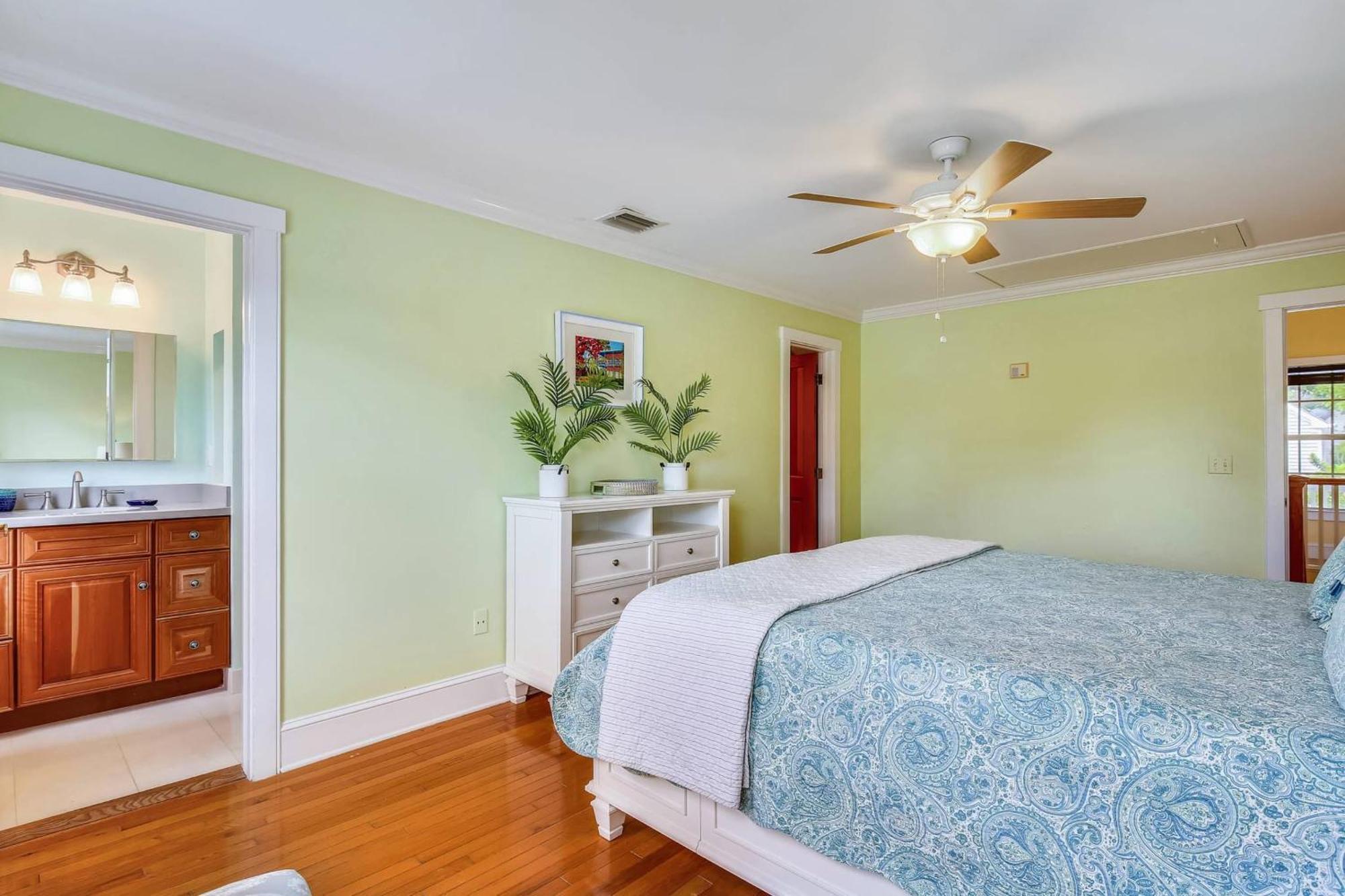 Tumis Time Out By Avantstay Heart Of Old Town W Shared Pool Month Long Only