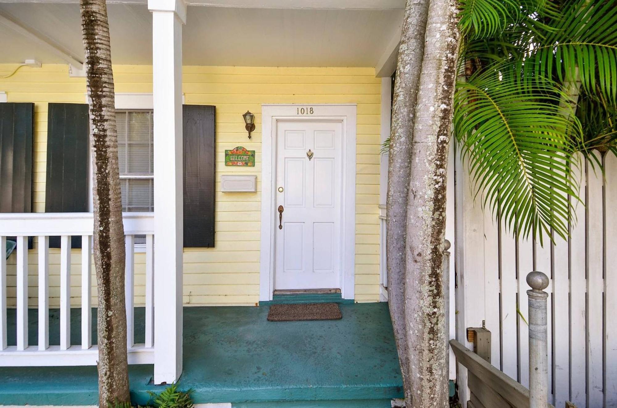 Key Lime Pie By Avantstay Ideal Location W Splash Pool Out Door Dining Month Long Only * Key West