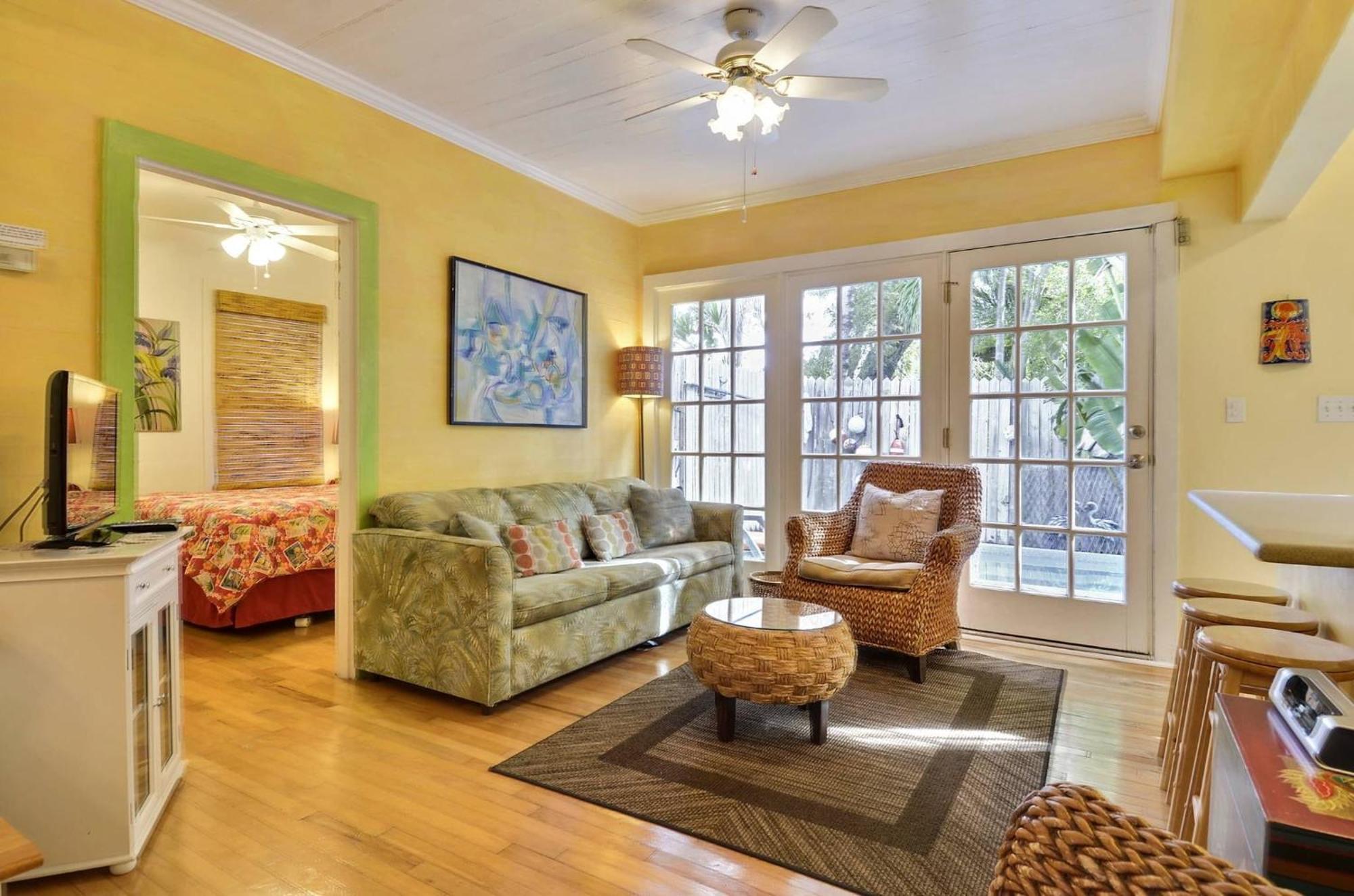 Holiday home Key Lime Pie By Avantstay Ideal Location W Splash Pool Out Door Dining Month Long Only Key West