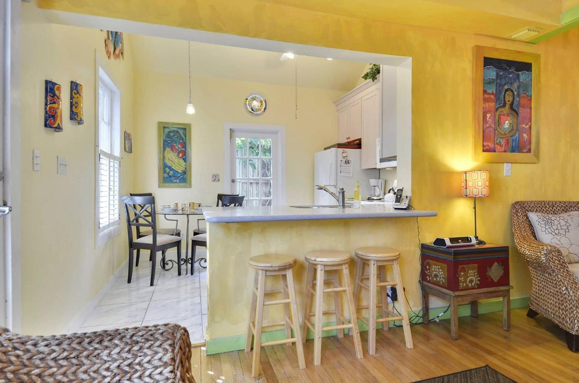 Holiday home Key Lime Pie By Avantstay Ideal Location W Splash Pool Out Door Dining Month Long Only