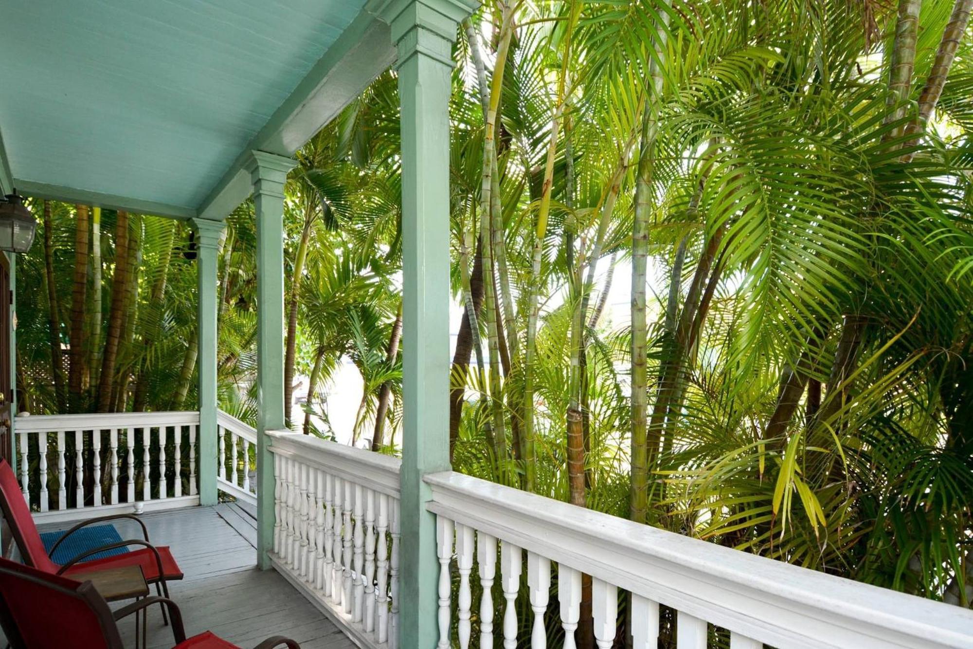 First Breath By Avantstay Close To Old Town W Pool Month Long Only Holiday home Key West