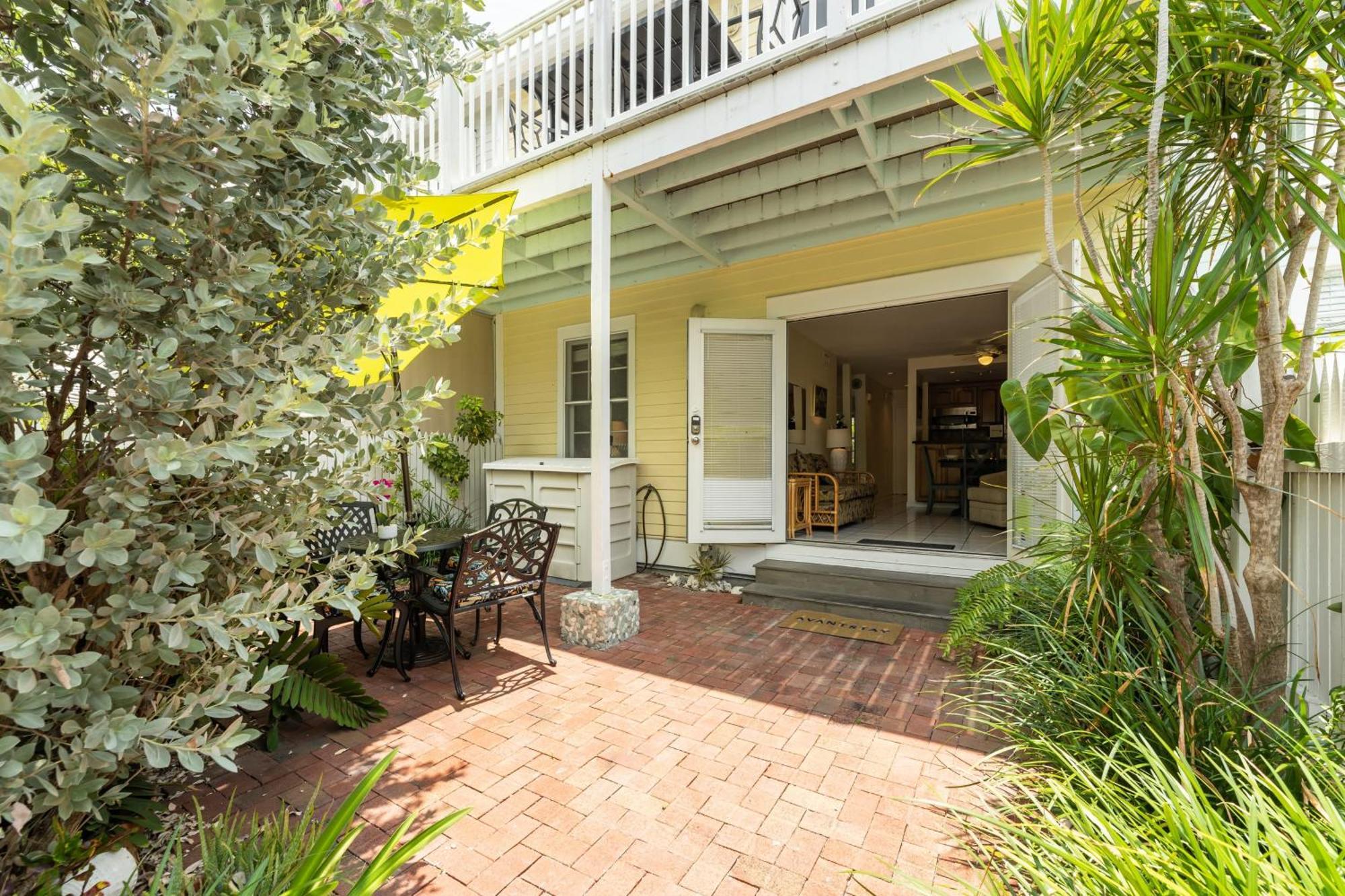 Conch Adventure By Avantstay Great Location W Patio Outdoor Dining And Shared Pool Week Long *